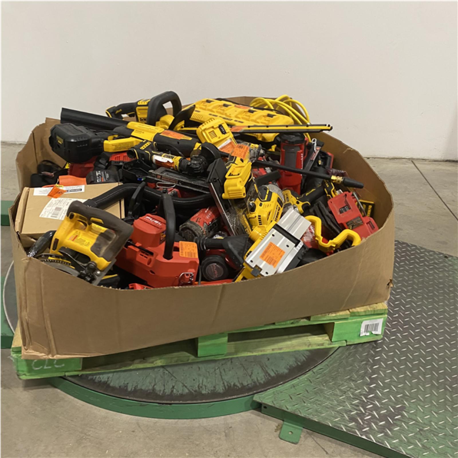 Dallas Location - As-Is Tool Pallet