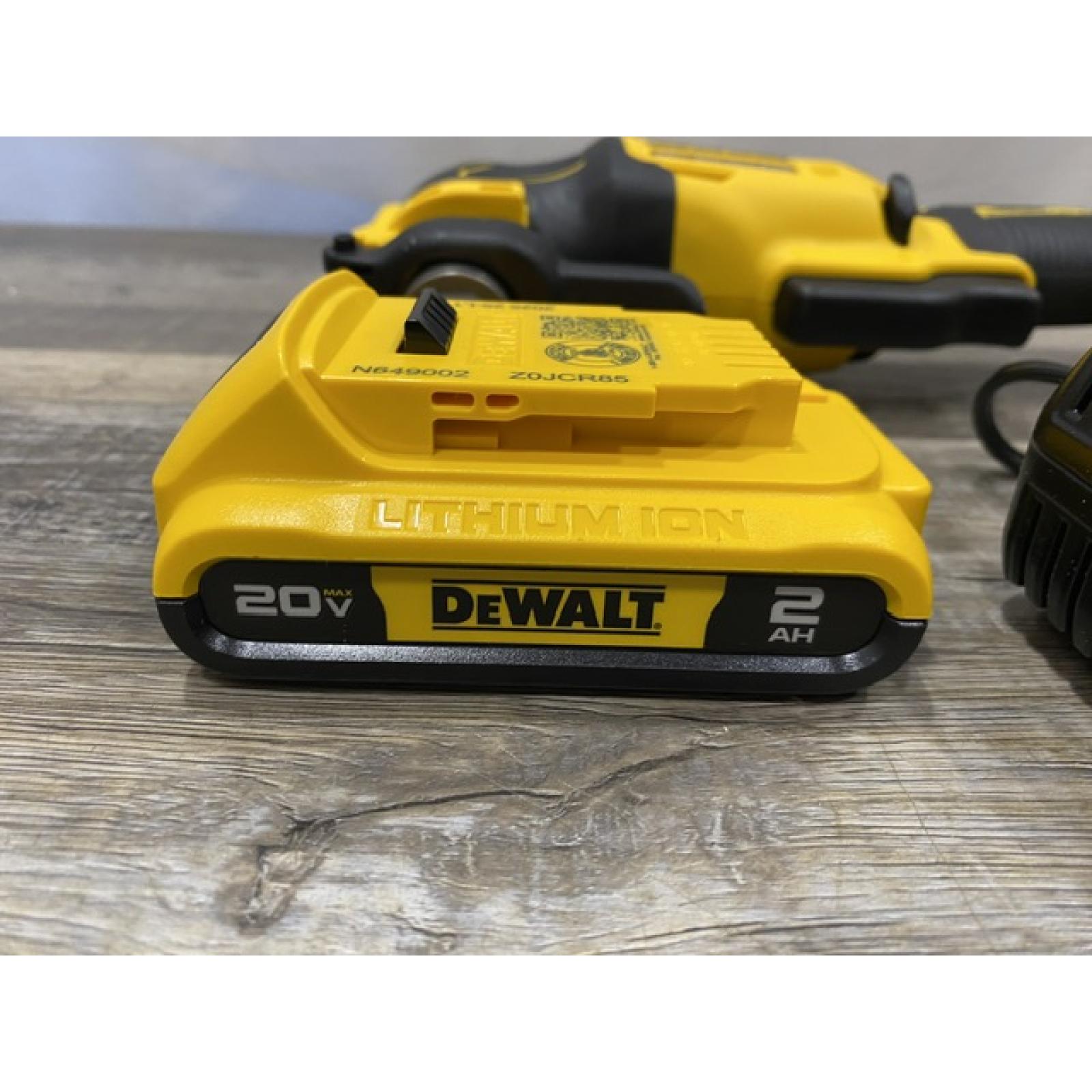 AS-IS DEWALT ATOMIC 20V MAX Cordless Brushless Oscillating Multi Tool Kit