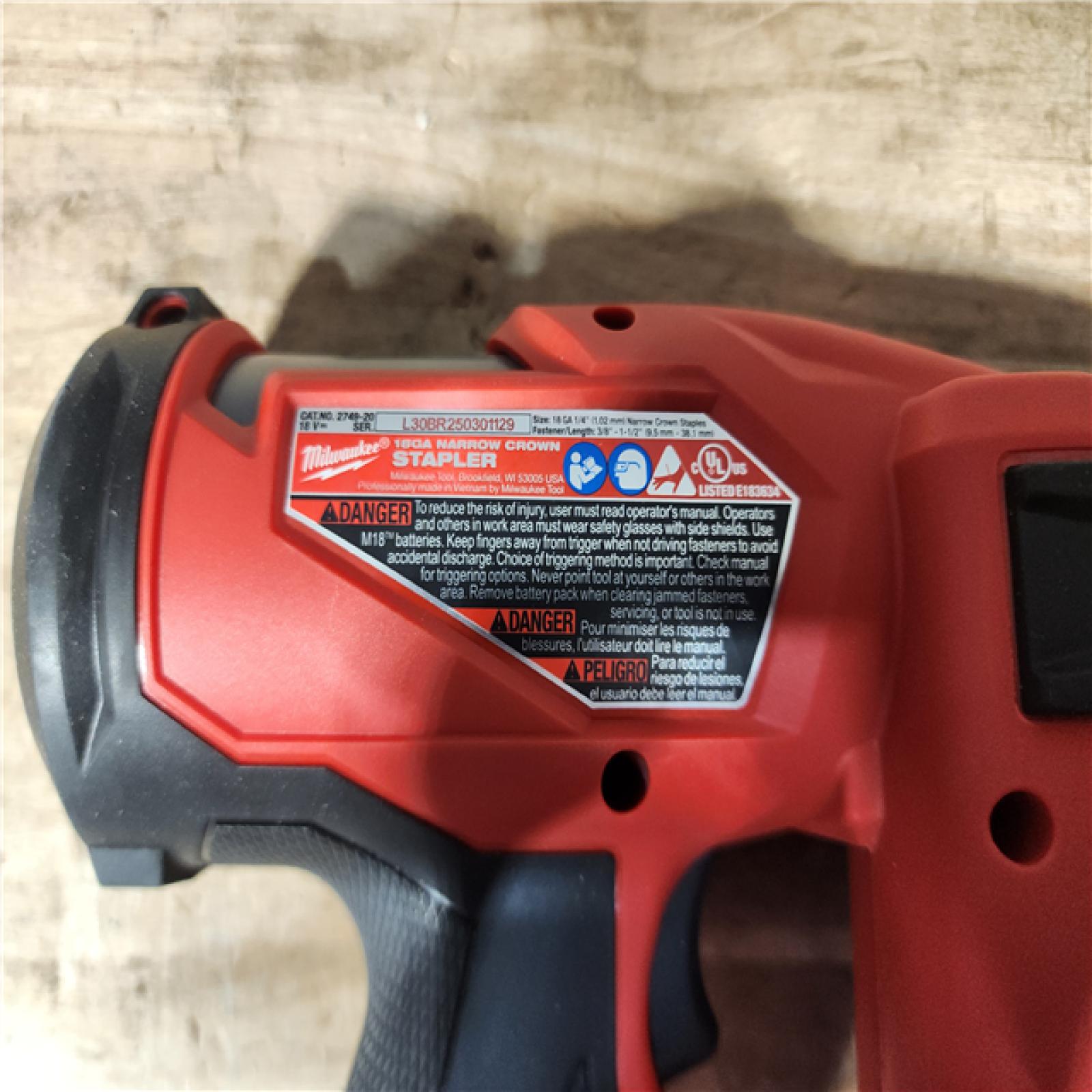 HOUSTON LOCATION - AS - IS Milwaukee FUEL 18-Volt Lithium-Ion Brushless Cordless 18-Gauge 1/4 in. Narrow Crown Stapler (Tool-Only)