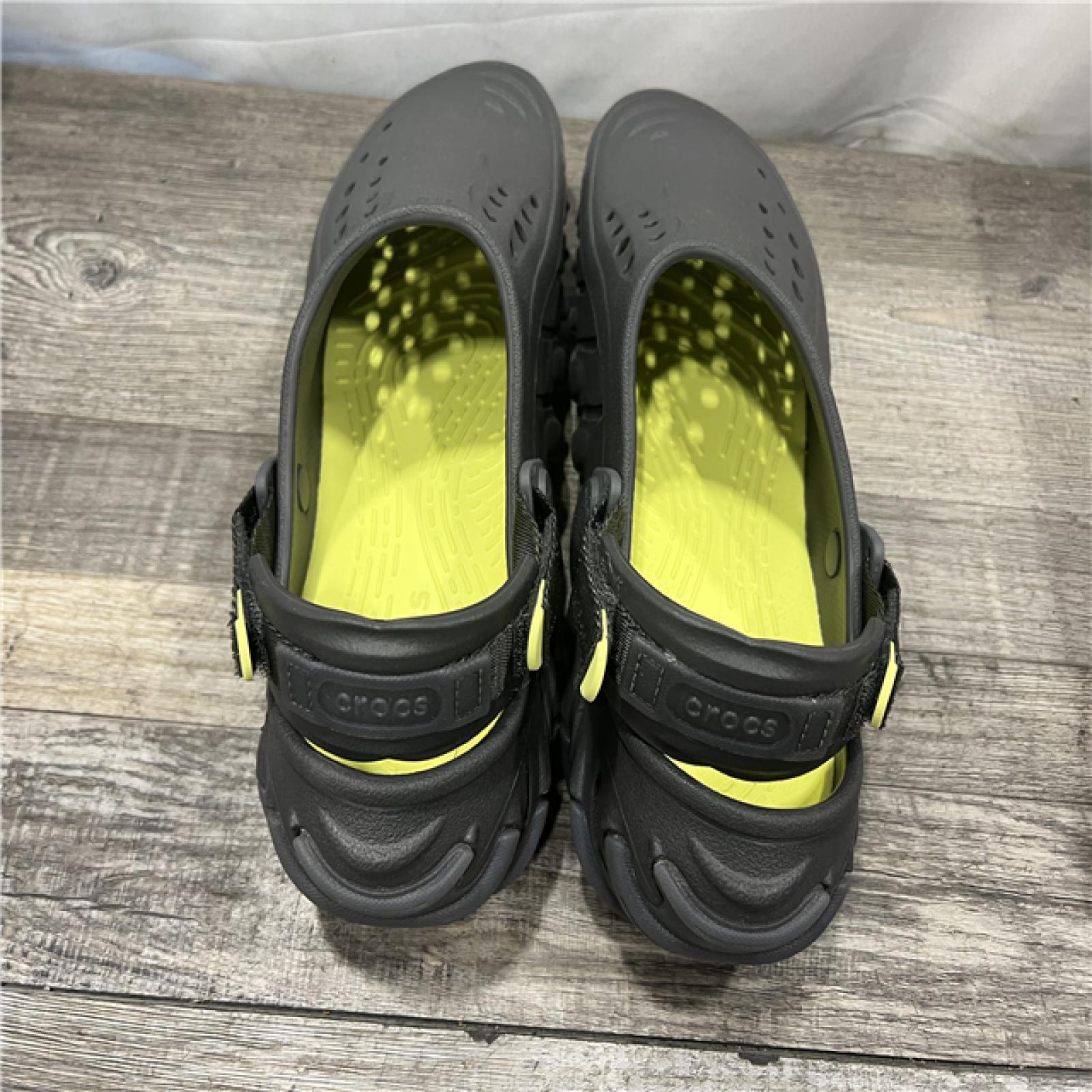 GOOD Crocs Echo Clog; Gray Green,  W9/M7