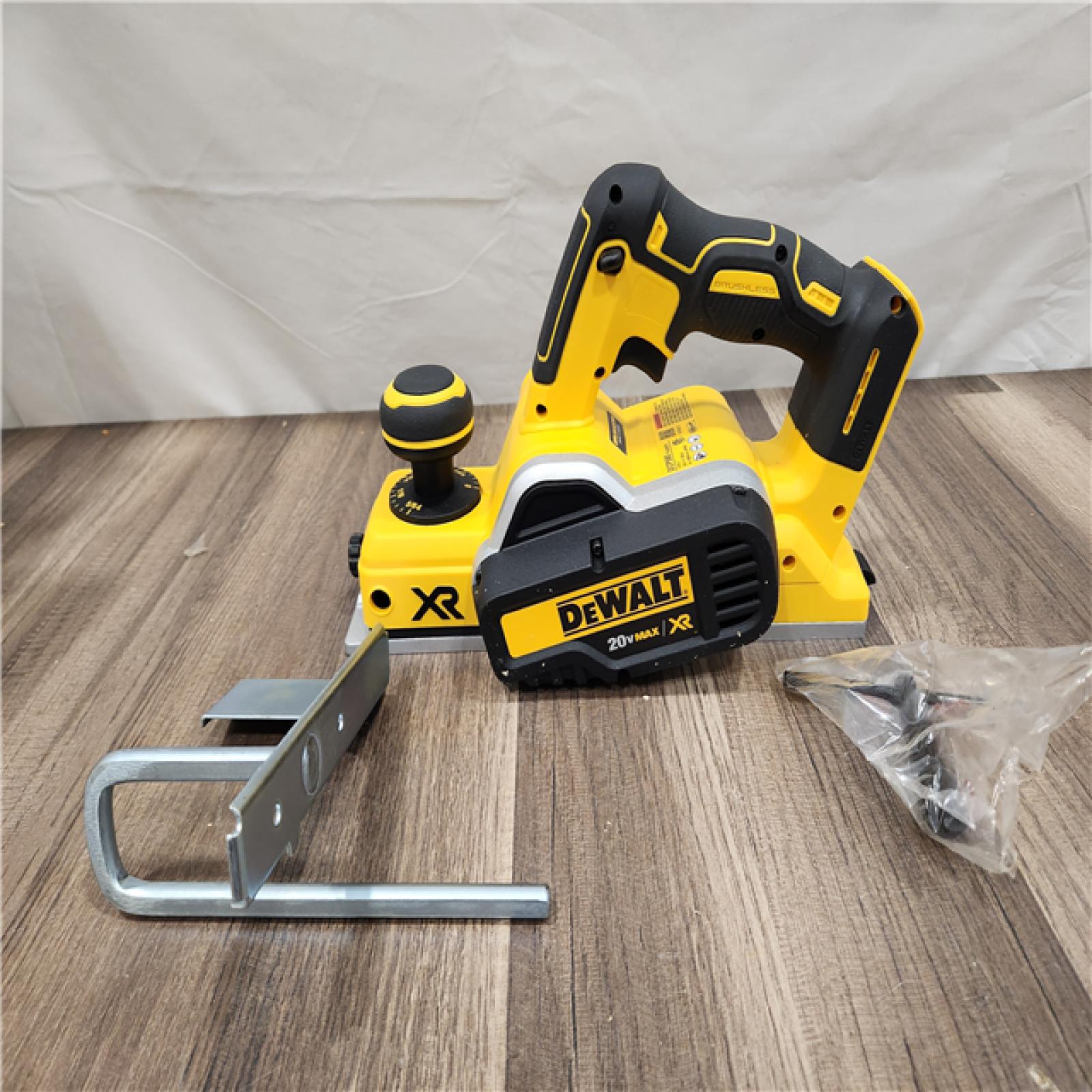 AS-IS DEWALT 20V MAX XR Cordless Brushless 3-1/4 in. Planer (Tool Only)