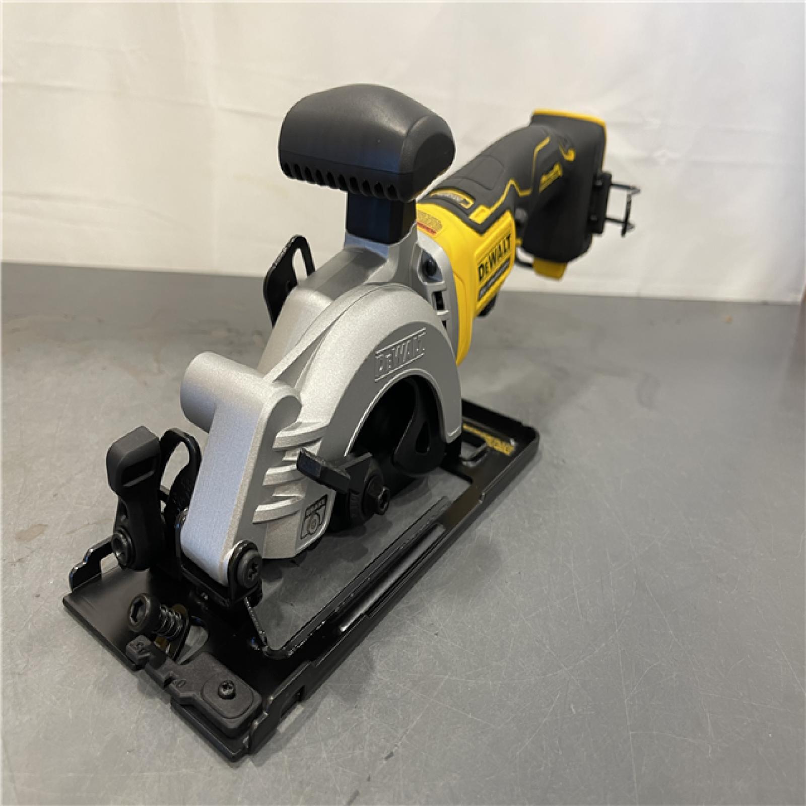 AS-IS - DEWALT ATOMIC 20V MAX Cordless Brushless 4-1/2 in. Circular Saw