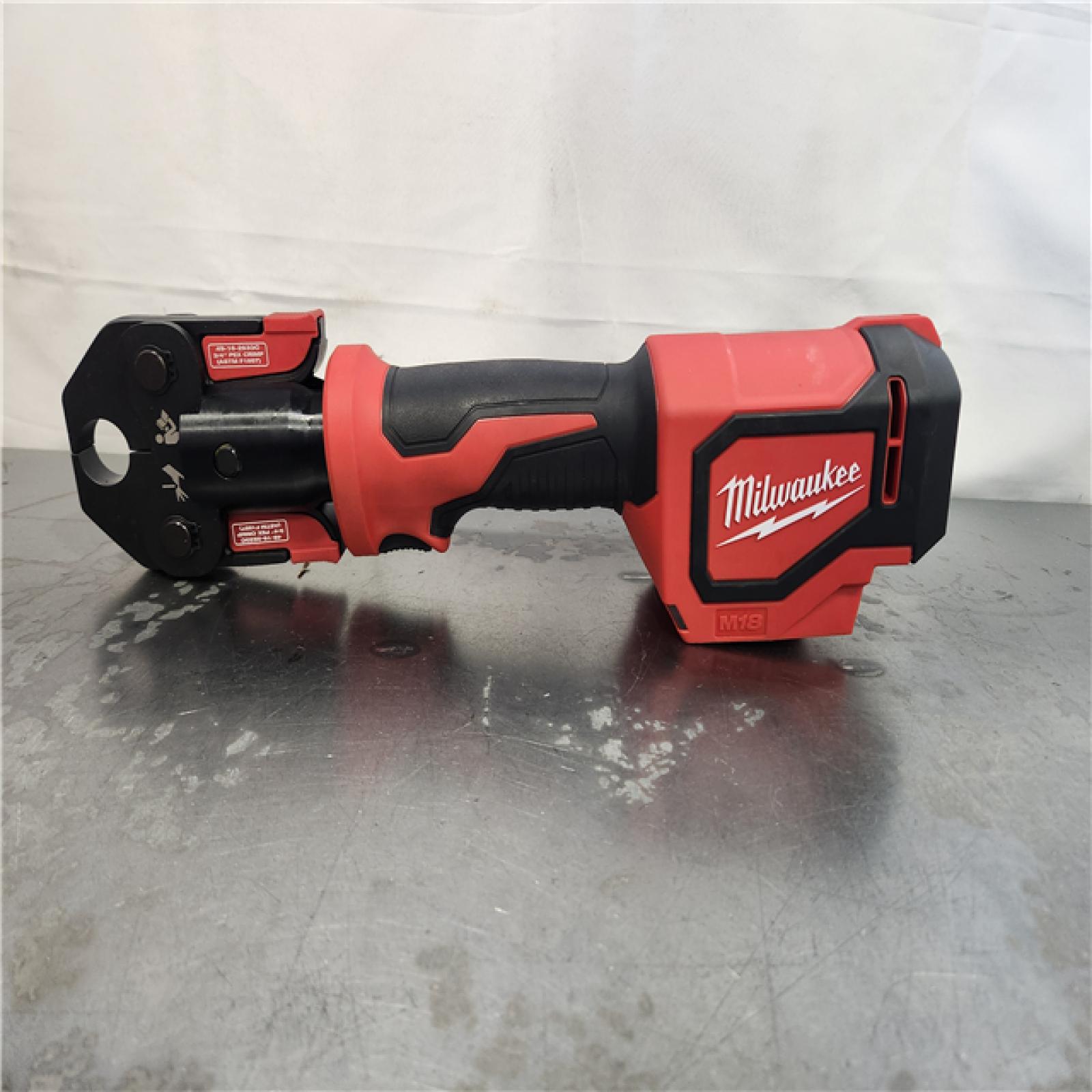 AS-IS- Milwaukee M18 18V Lithium-Ion Cordless Short Throw Press Tool Kit