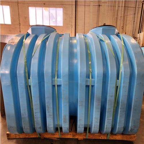 Phoenix LIKE NEW VPC 1000 Gal. Blue Multi-Use, Single Compartment Tank