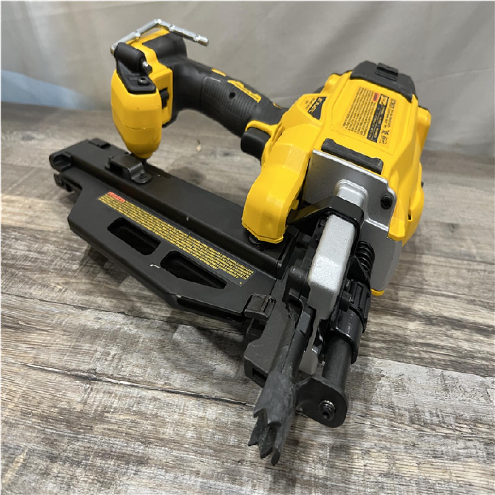 AS-IS DEWALT 20-Volt 21° Cordless Framing Nailer (Tool-Only)