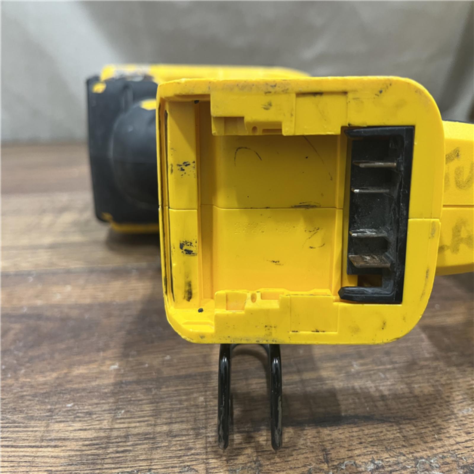 AS-IS DEWALT 20V MAX XR 18 Gauge Brad Nailer Kit
