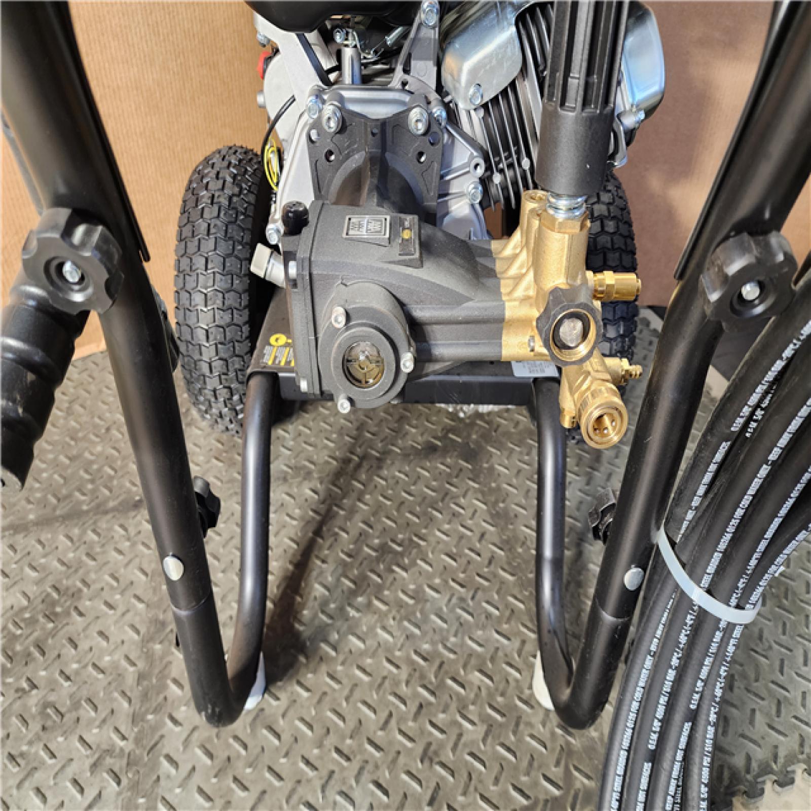 HOUSTON LOCATION - AS-IS DEWALT 4400 PSI 4.0 GPM Cold Water Gas Pressure Washer