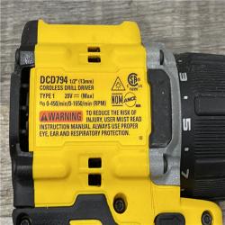 AS-IS DEWALT ATOMIC 20-Volt MAX Lithium-Ion Cordless Combo Kit