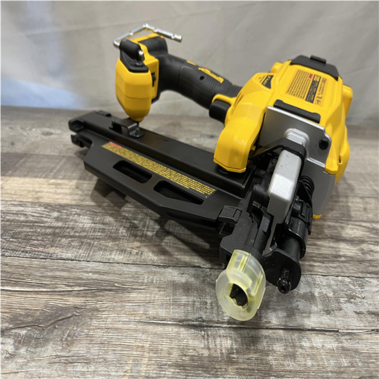AS-IS DEWALT 20-Volt 21° Cordless Framing Nailer (Tool-Only)