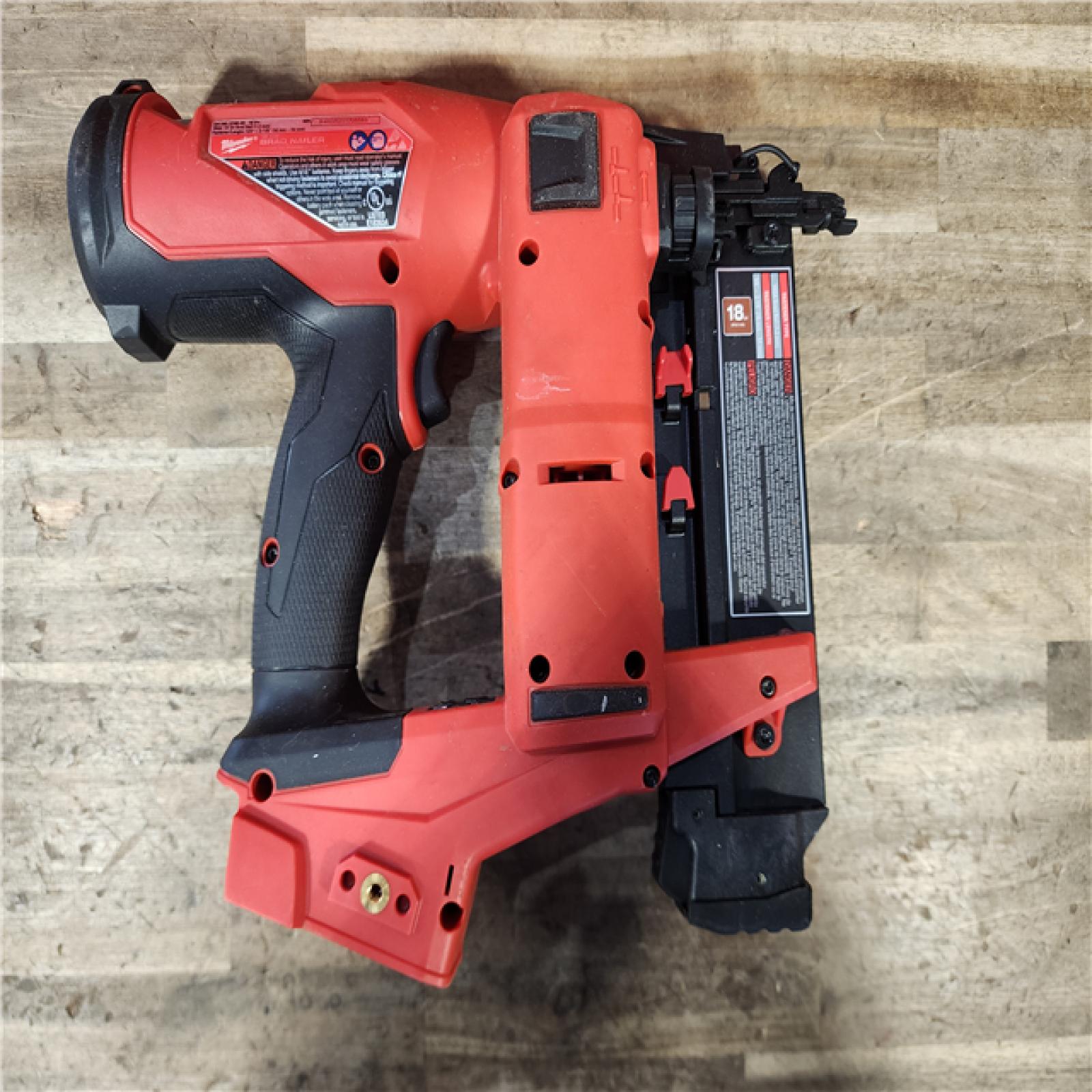 HOUSTON LOCATION - AS-IS Milwaukee M18 Fuel 18V Brushless 18-Gauge Brad Nailer 2746-20 (Bare Tool)