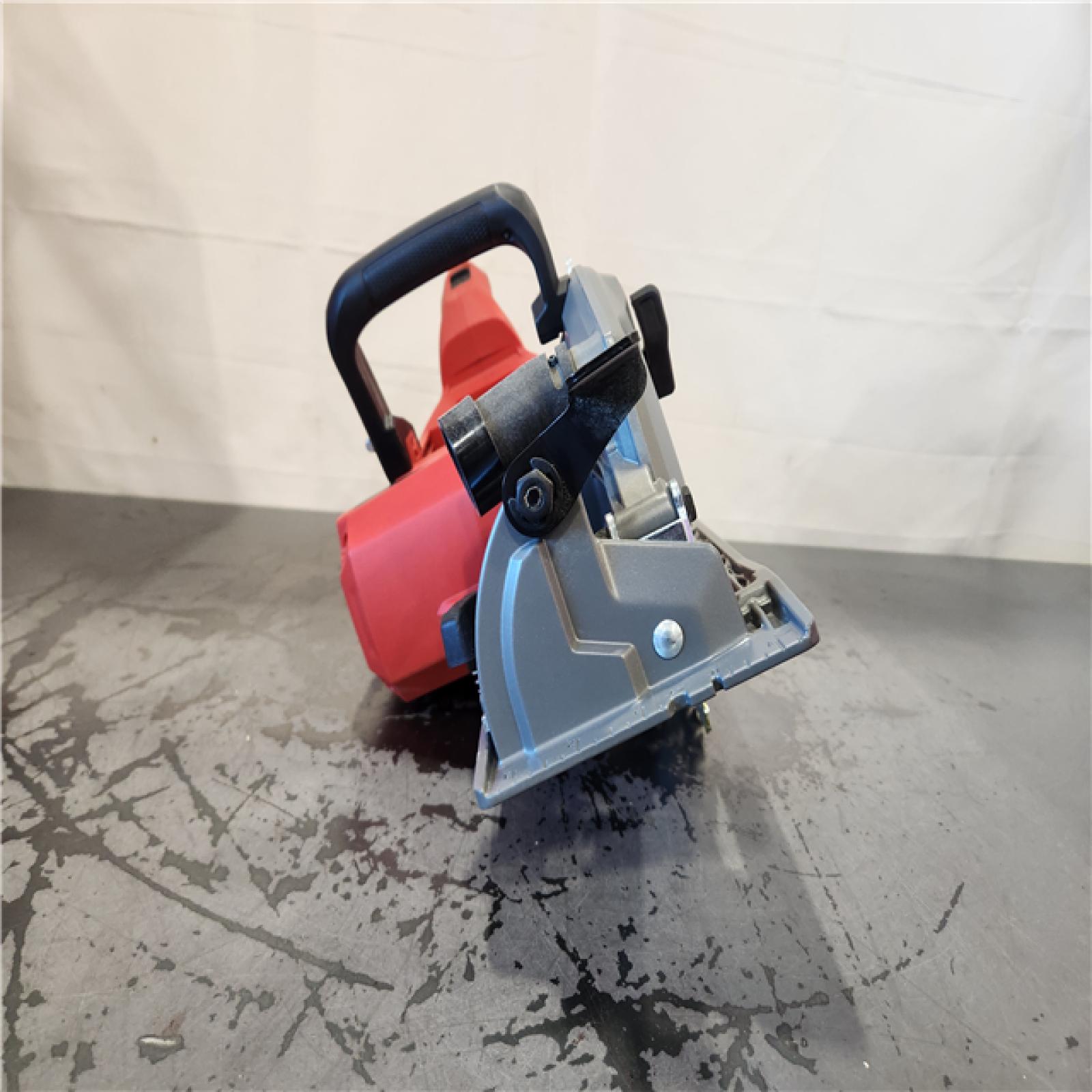 AS-IS- Milwaukee FUEL 18V Lithium-Ion Cordless 7-1/4 in. Rear Handle Circular Saw (Tool-Only)