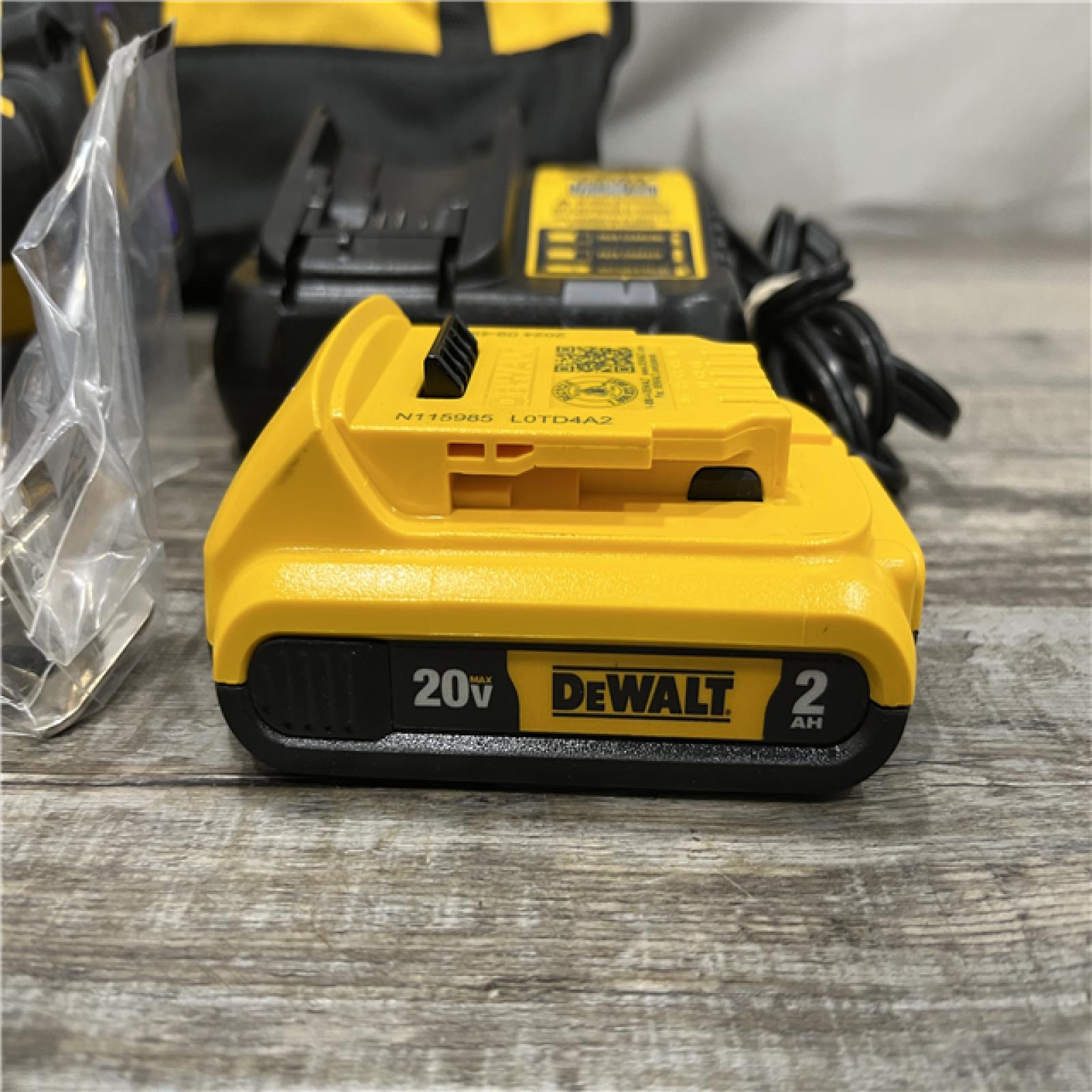 AS-IS DEWALT ATOMIC 20V MAX Lithium Ion Cordless 23 Gauge Pin Nailer Kit