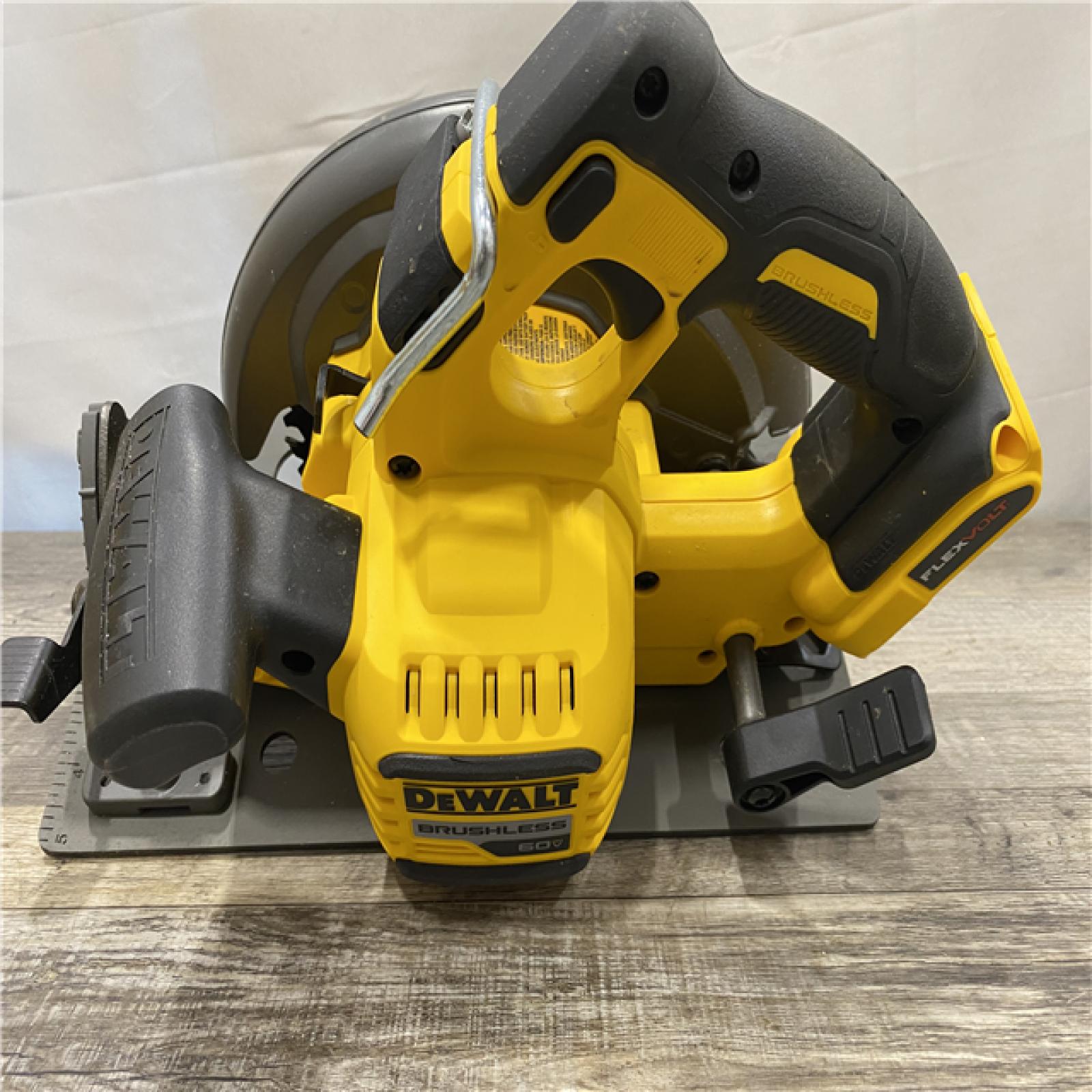 AS-IS DEWALT FLEXVOLT 60V MAX Cordless Brushless 7-1/4 in. Circular Saw with Brake (Tool Only)