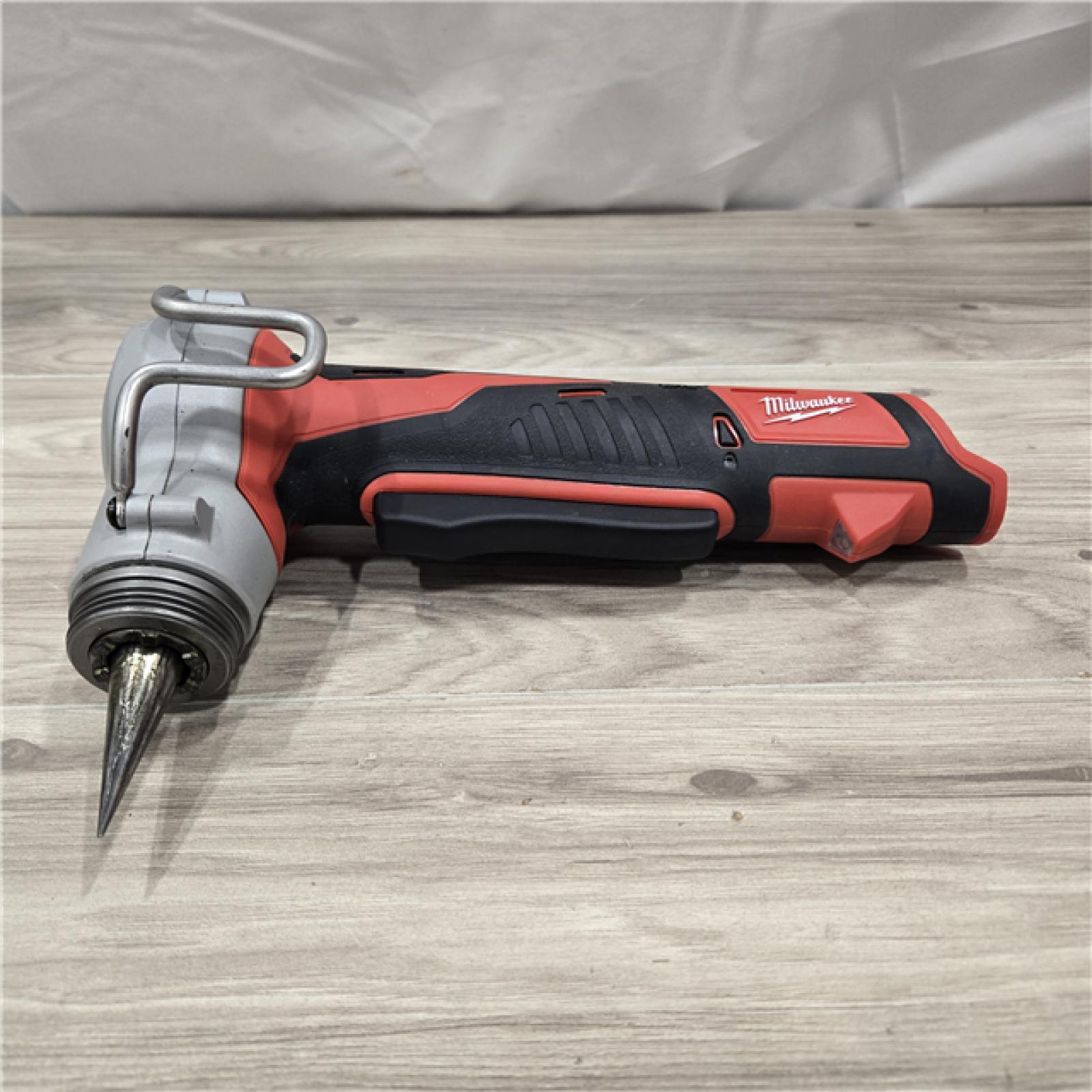 AS-IS Milwaukee M12 12V Cordless PEX Expansion Tool Kit