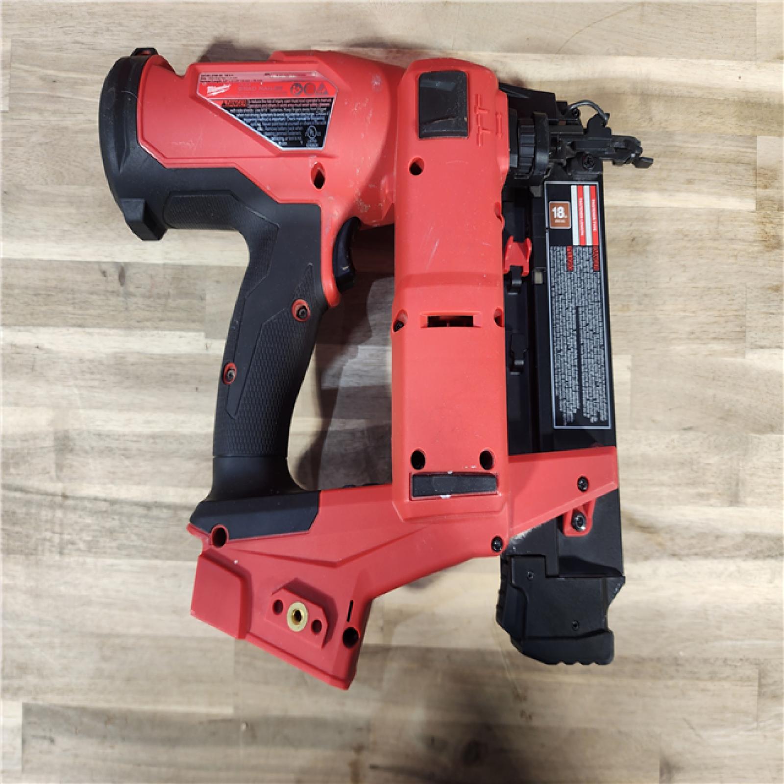 HOUSTON LOCATION - AS-IS Milwaukee M18 Fuel 18V Brushless 18-Gauge Brad Nailer 2746-20 (Bare Tool)