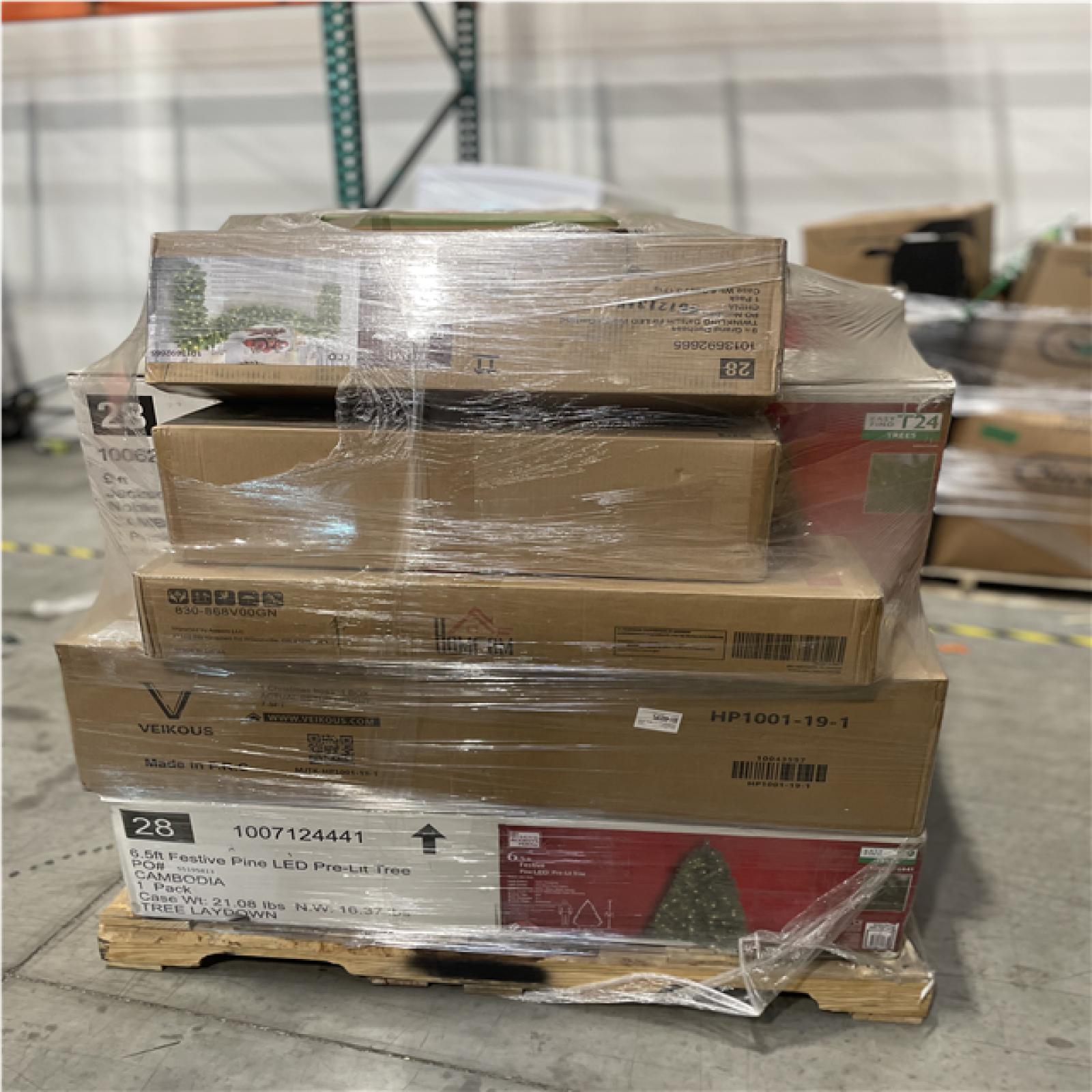DALLAS LOCATION - MIXED CHRISTMAS TREE PALLET