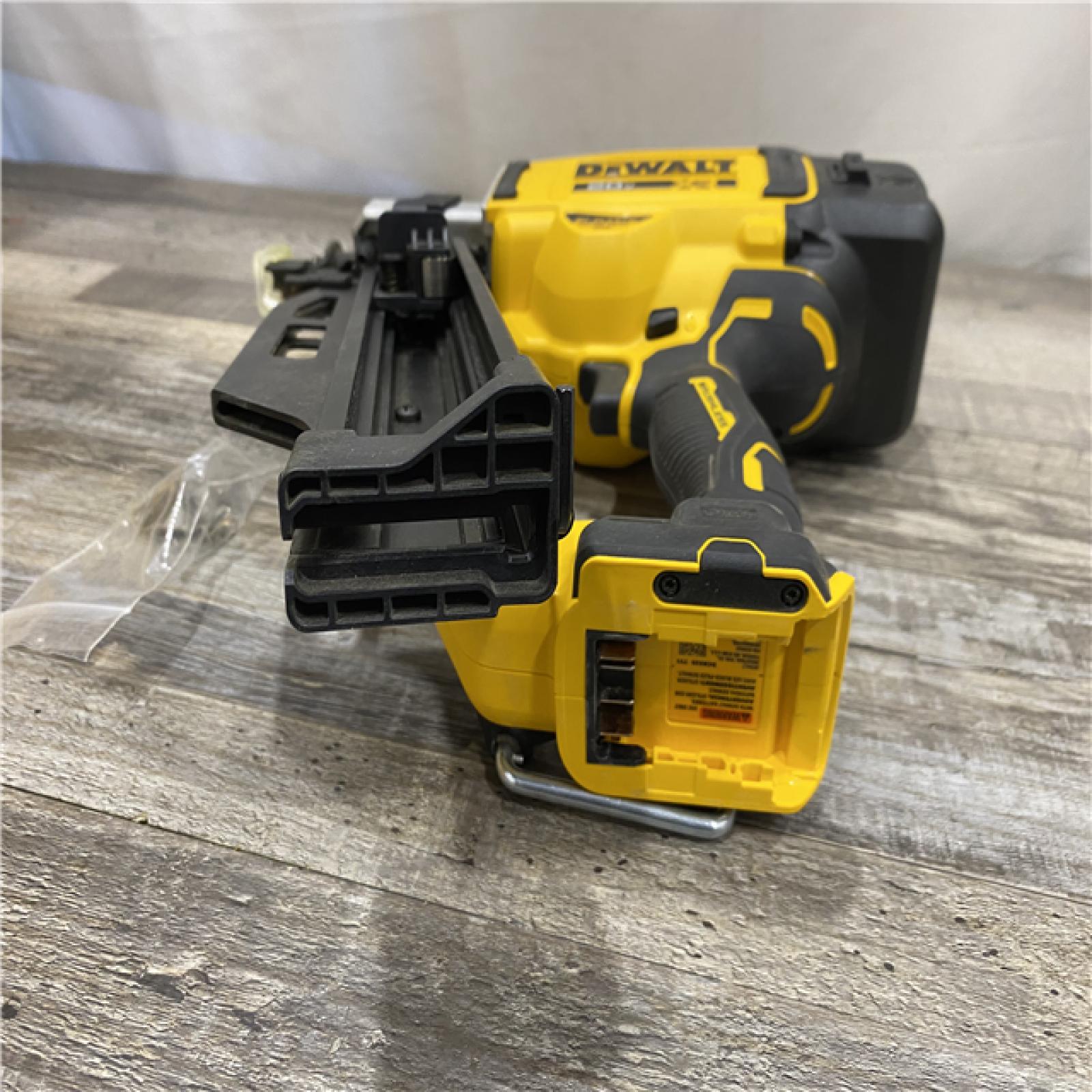 AS-IS DEWALT 20-Volt 21° Cordless Framing Nailer (Tool-Only)