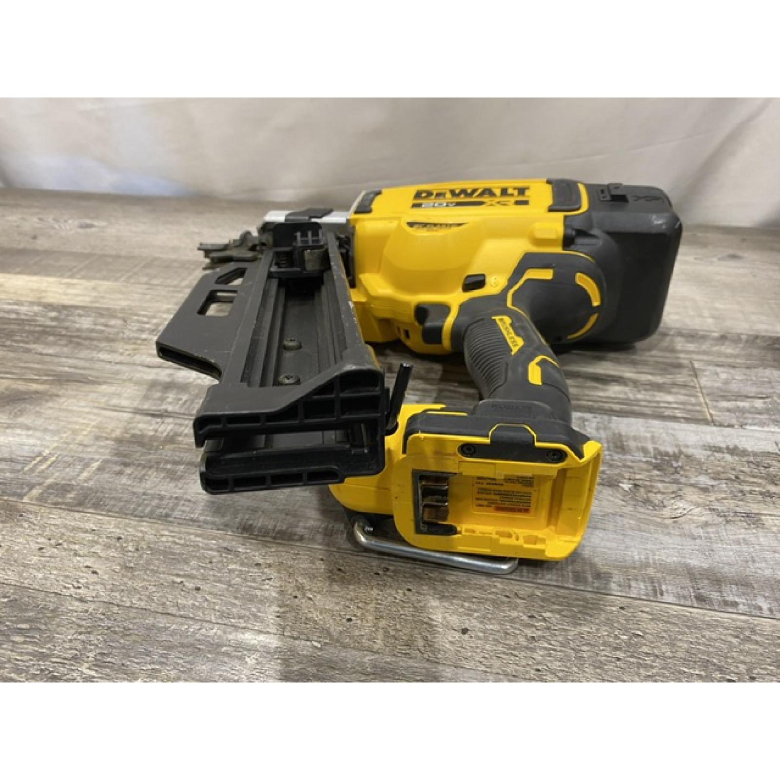 AS-IS DEWALT 20-Volt 21° Cordless Framing Nailer (Tool-Only)