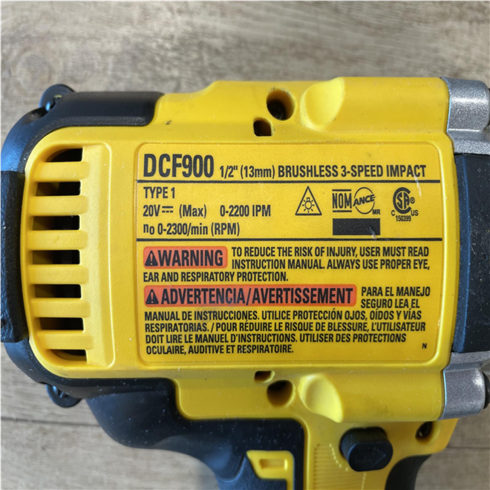 AS-IS DEWALT 20V MAX Lithium-Ion Cordless 1/2 in. Impact Wrench Kit