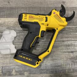 AS-IS DEWALT 20V MAX Cordless Battery Powered Pruner Kit