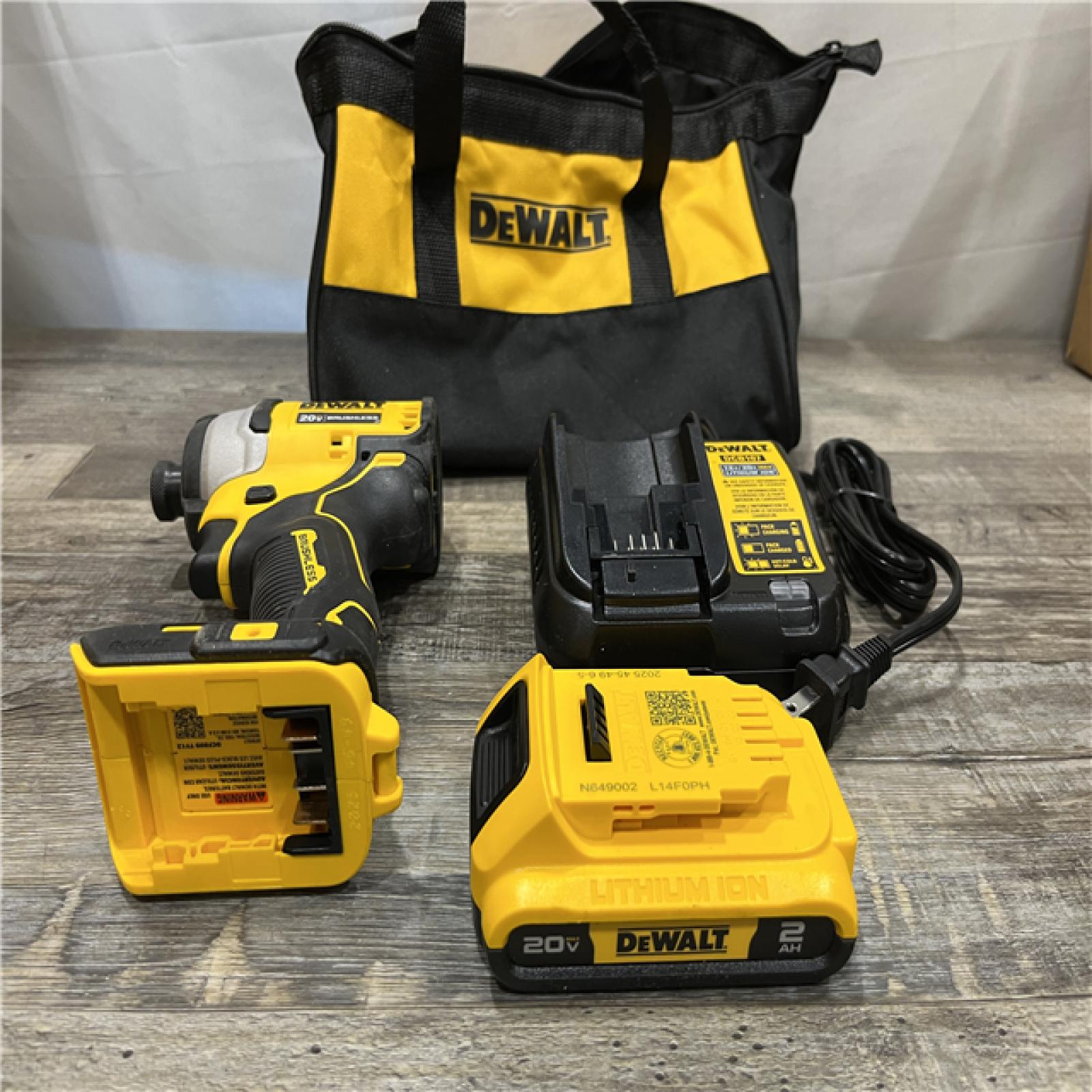 AS-IS DEWALT Atomic 20V Max Lithium-Ion Brushless Cordless Compact 1/4 in. Impact Driver Kit