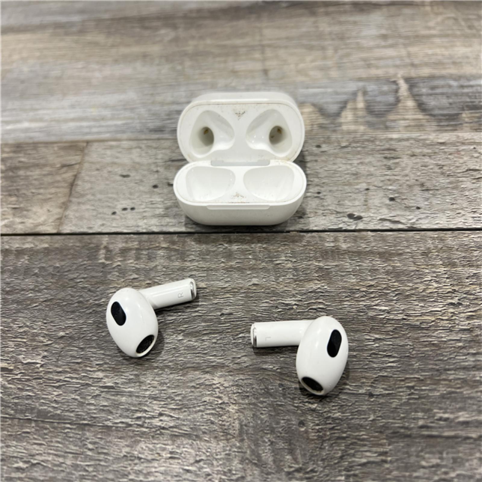 AS-IS AirPods (3rd Generation) with Lightning Charging Case