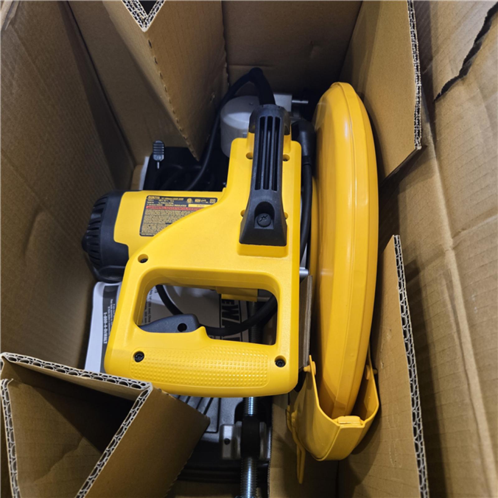 LIKE NEW DEWALT 15 Amp Corded 14 in. Cut-Off Chop Saw