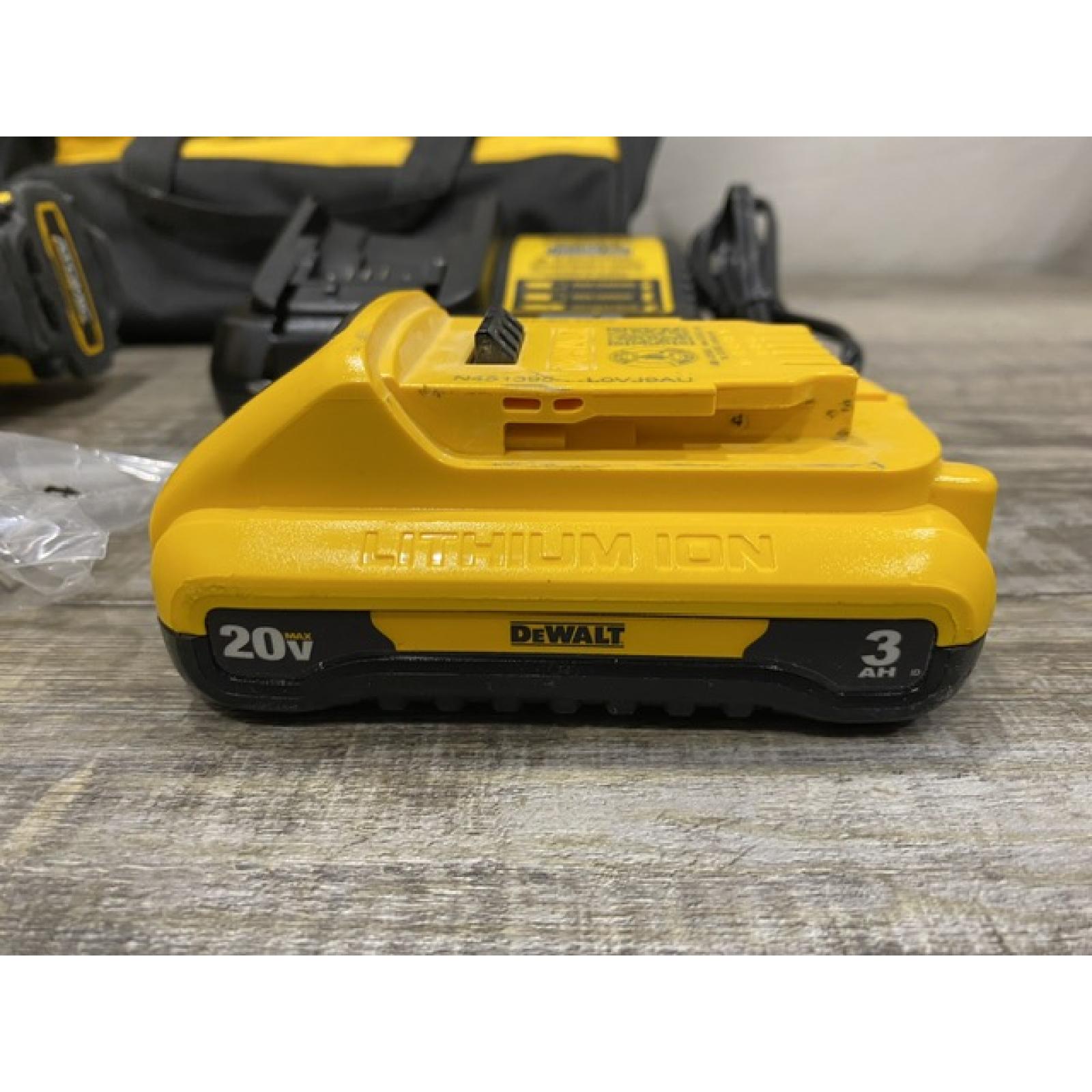 AS-IS DEWALT ATOMIC 20V Cordless 1/2 in. Compact Hammer Drill Kit