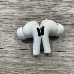AS-IS AirPods Pro (2nd Generation) with MagSafe Case