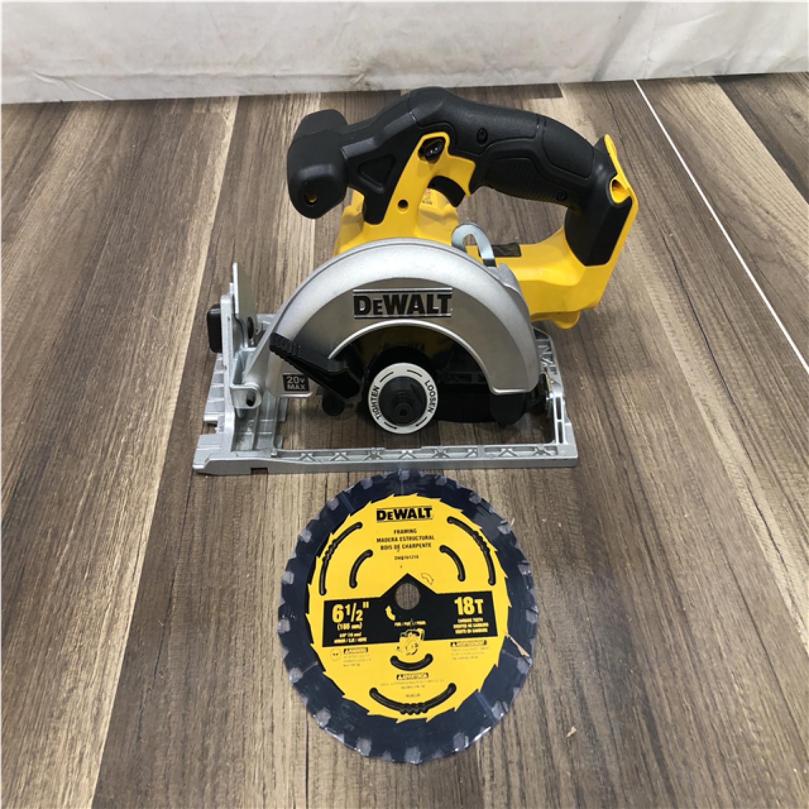 AS-IS DEWALT 6-1/2'' 165MM CIRCULAR SAW (Tool-Only)