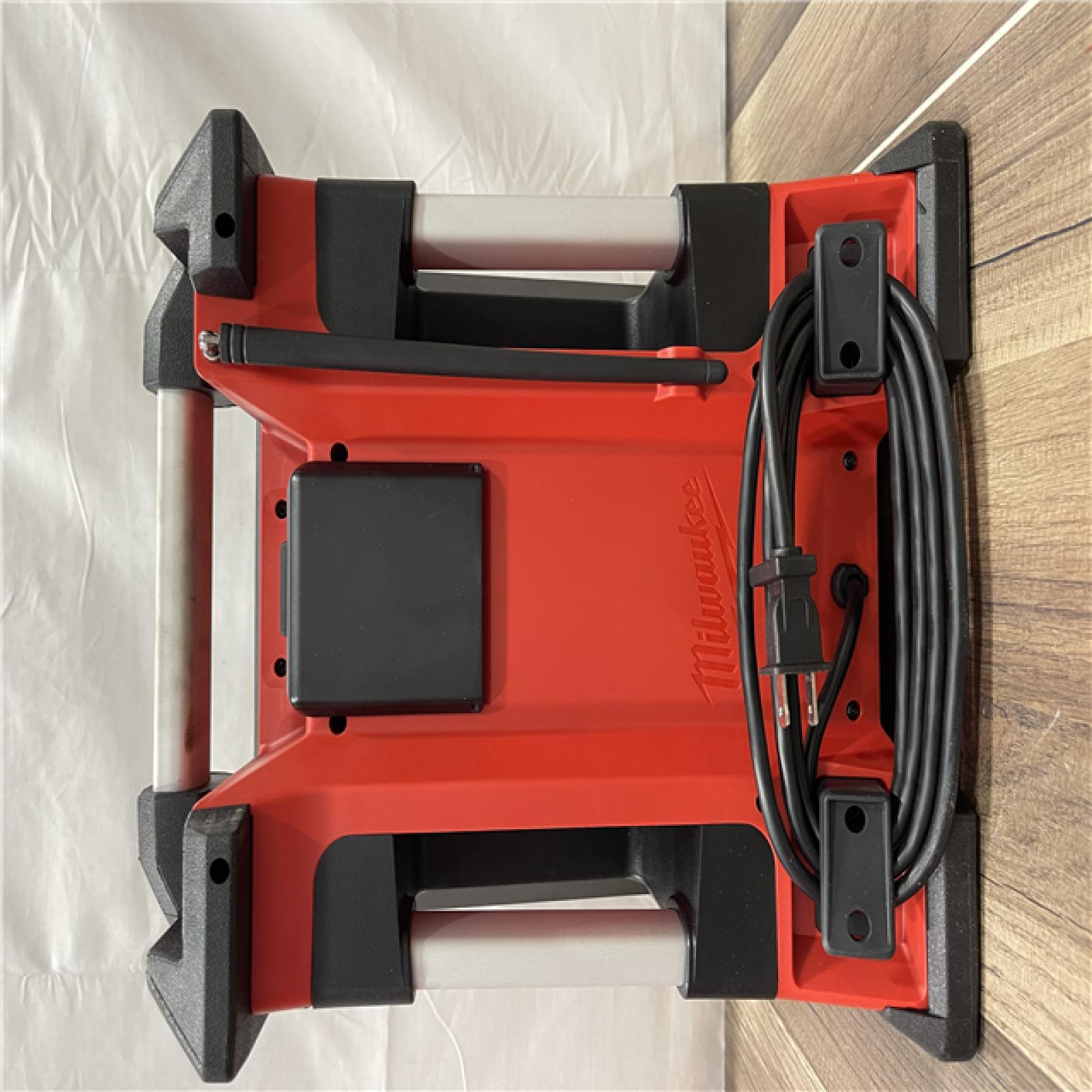 AS-IS Milwaukee M18 Lithium-Ion Cordless Jobsite Radio/Charger