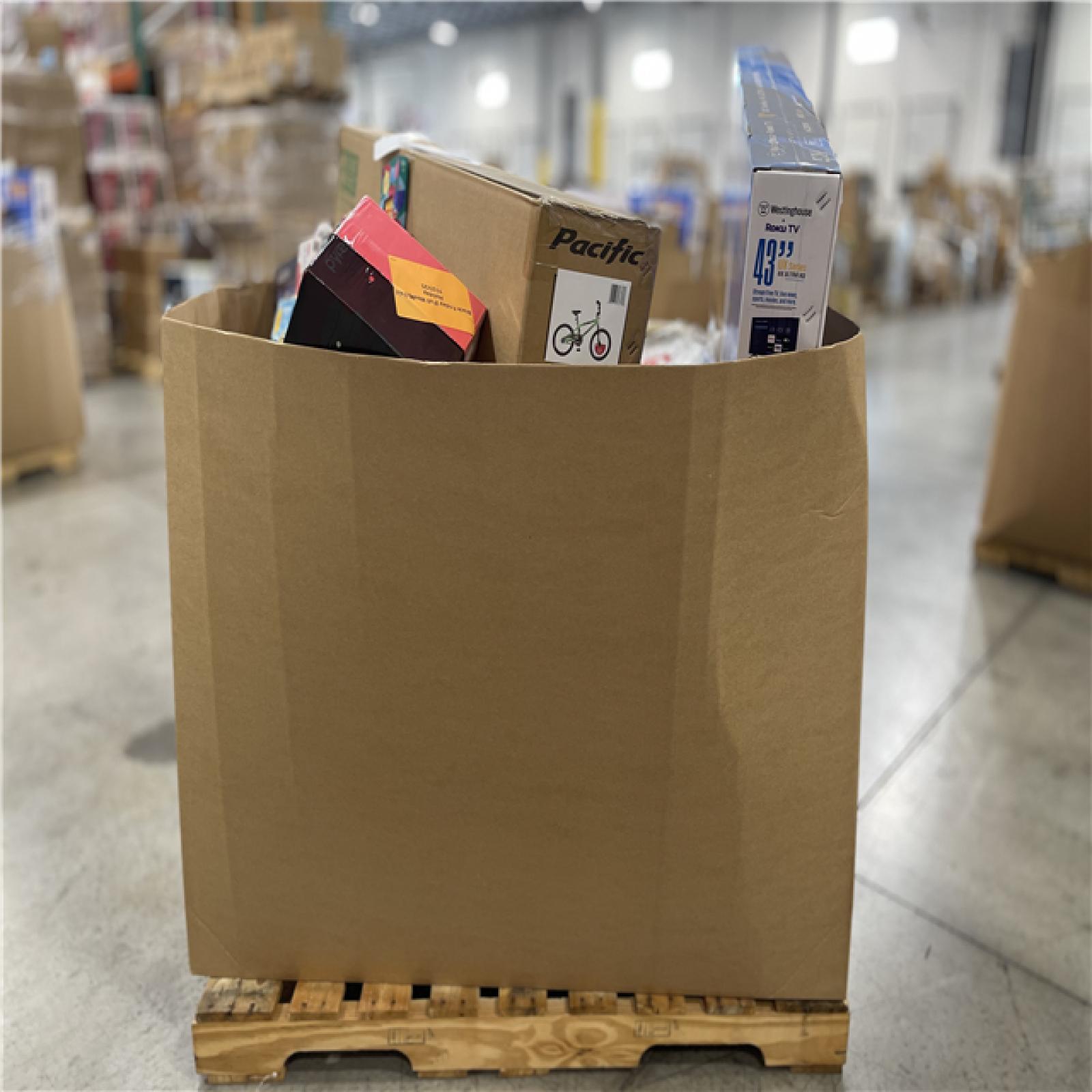 DALLAS LOCATION- NEW!- BULLSEYE MIXED APPAREL PALLET