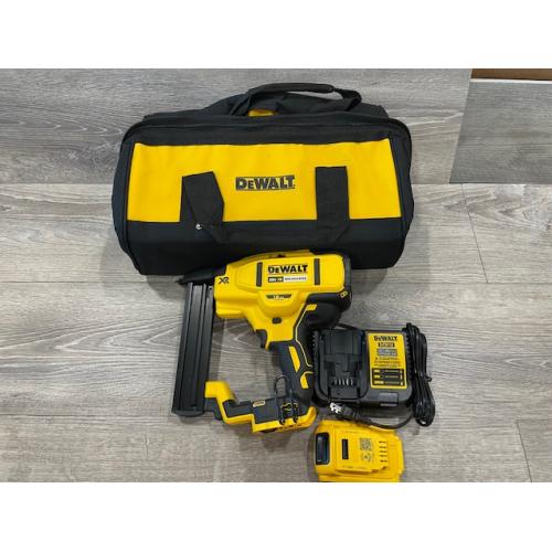 AS-IS DEWALT 20V MAX XR Lithium-Ion Cordless 18-Gauge Narrow Crown Stapler Kit