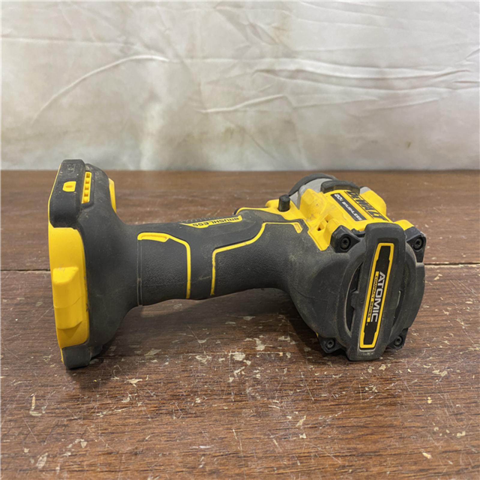 AS-IS DeWalt 20V MAX ATOMIC 3/8 in. Cordless Brushless Compact Impact Wrench Tool Only