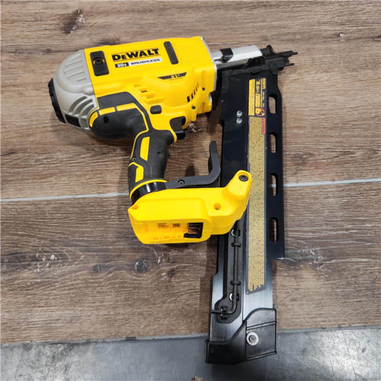AS-IS DeWalt 20V MAX Collated Cordless Framing Nailer (Tool Included battery & charge)
