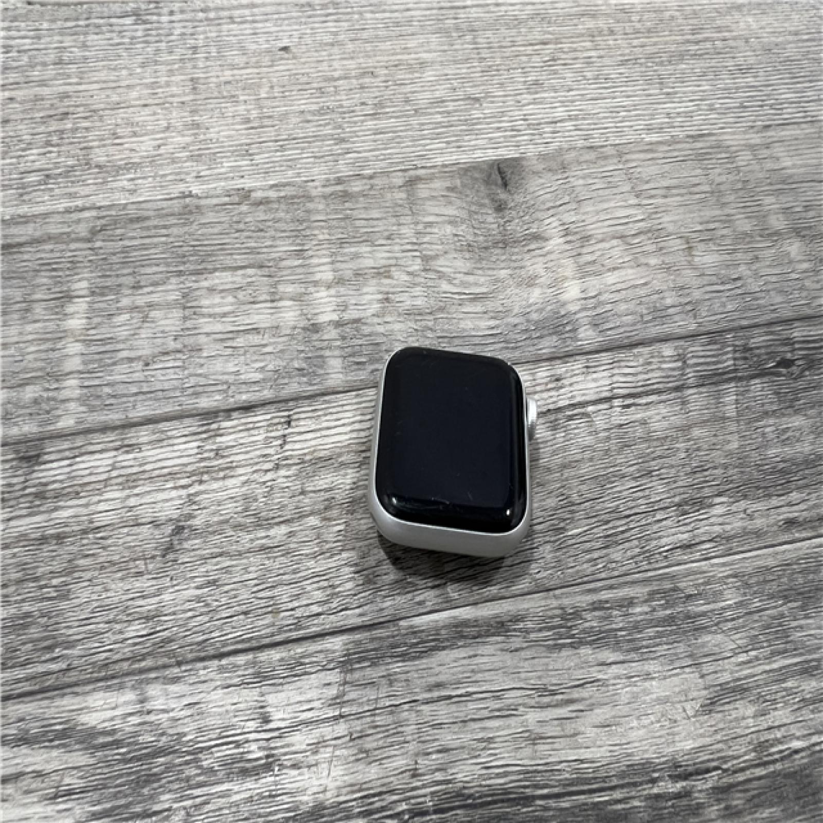 AS-IS Apple Watch SE (2nd Generation) (GPS + LTE) A2726 40mm - Silver