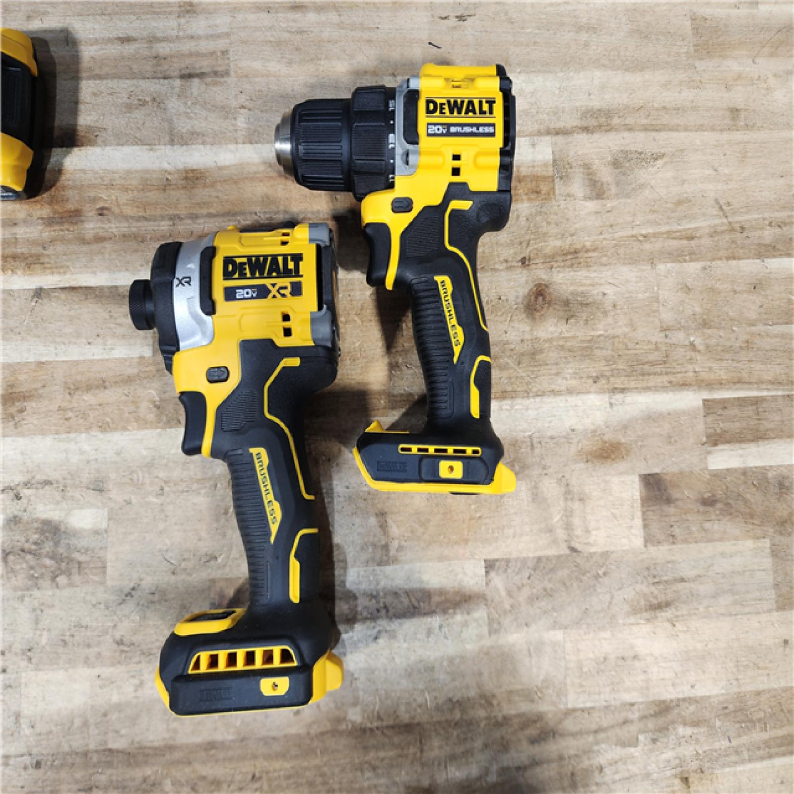 HOUSTON LOCATION - AS-IS DEWALT 2 TOOL COMBO KIT W/ (2) BATTERY & CHARGER