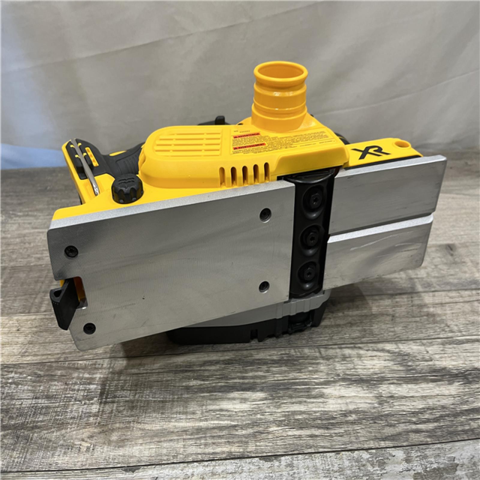 AS-IS DEWALT 20V MAX XR Cordless Brushless 3-1/4 in. Planer (Tool Only)