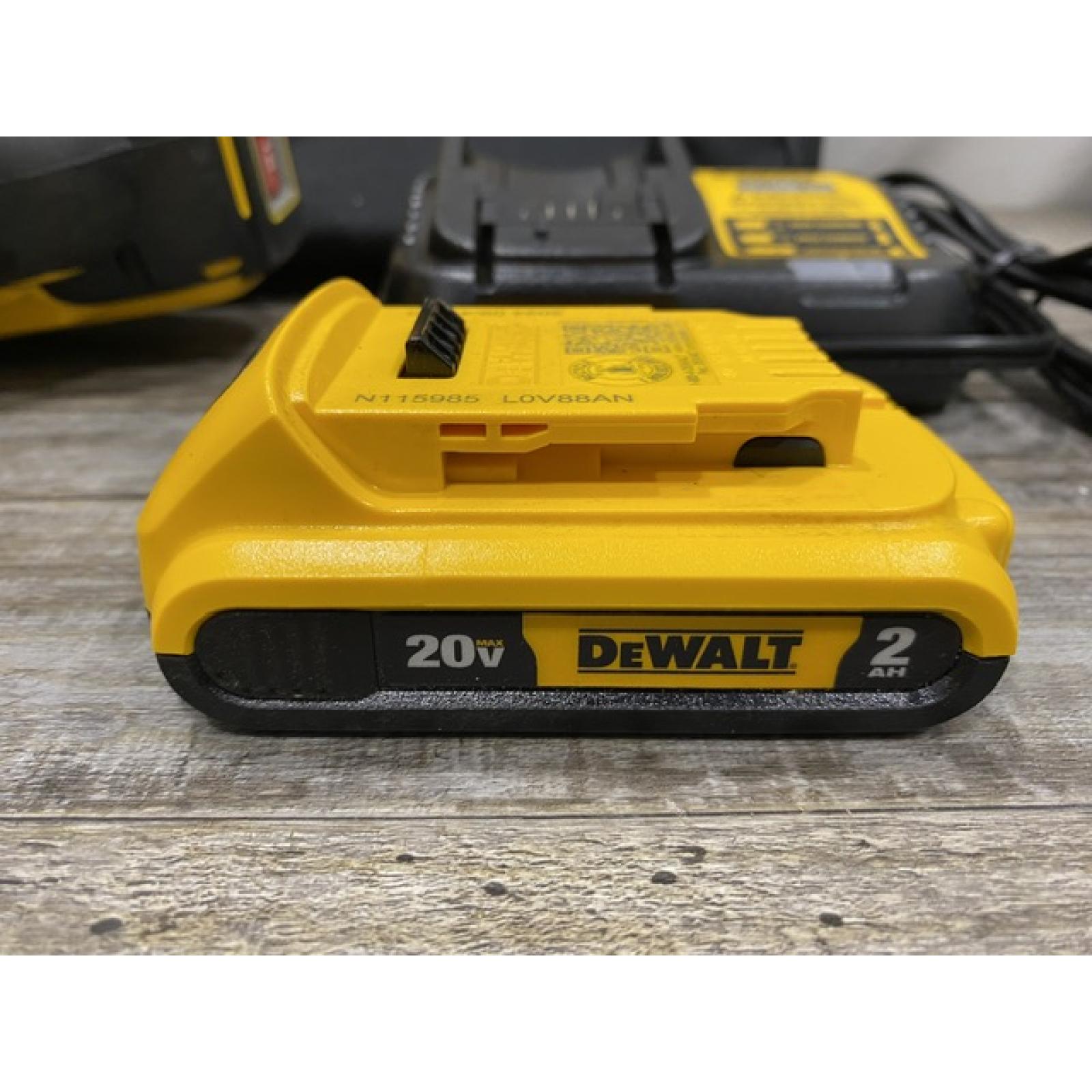 AS-IS DEWALT 20V MAX XR Lithium-Ion Cordless 18-Gauge Narrow Crown Stapler Kit
