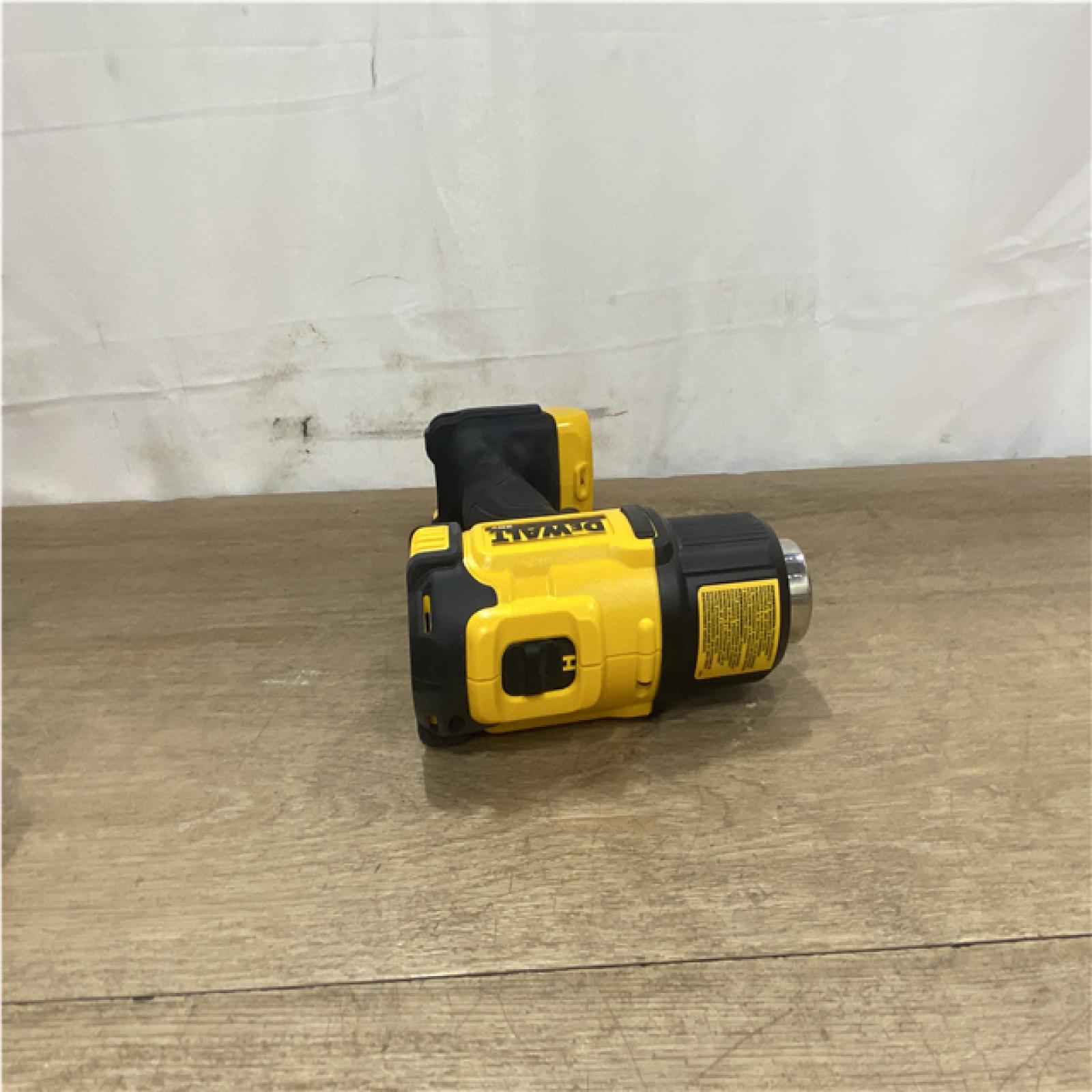 AS-IS DEWALT 20V MAX Cordless Compact Heat Gun with Flat and Hook Nozzle Attachments