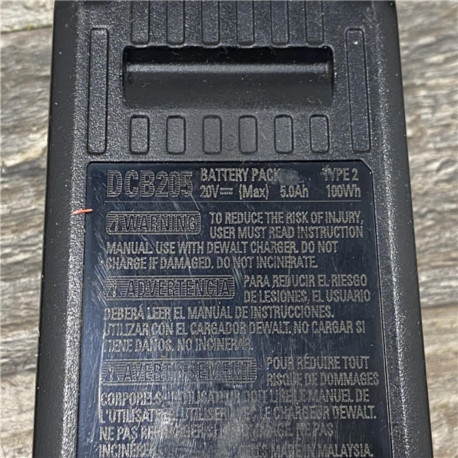 AS-IS DEWALT ATOMIC 20V MAX Lithium-Ion Cordless 1/4 in. Brushless Impact Driver Kit