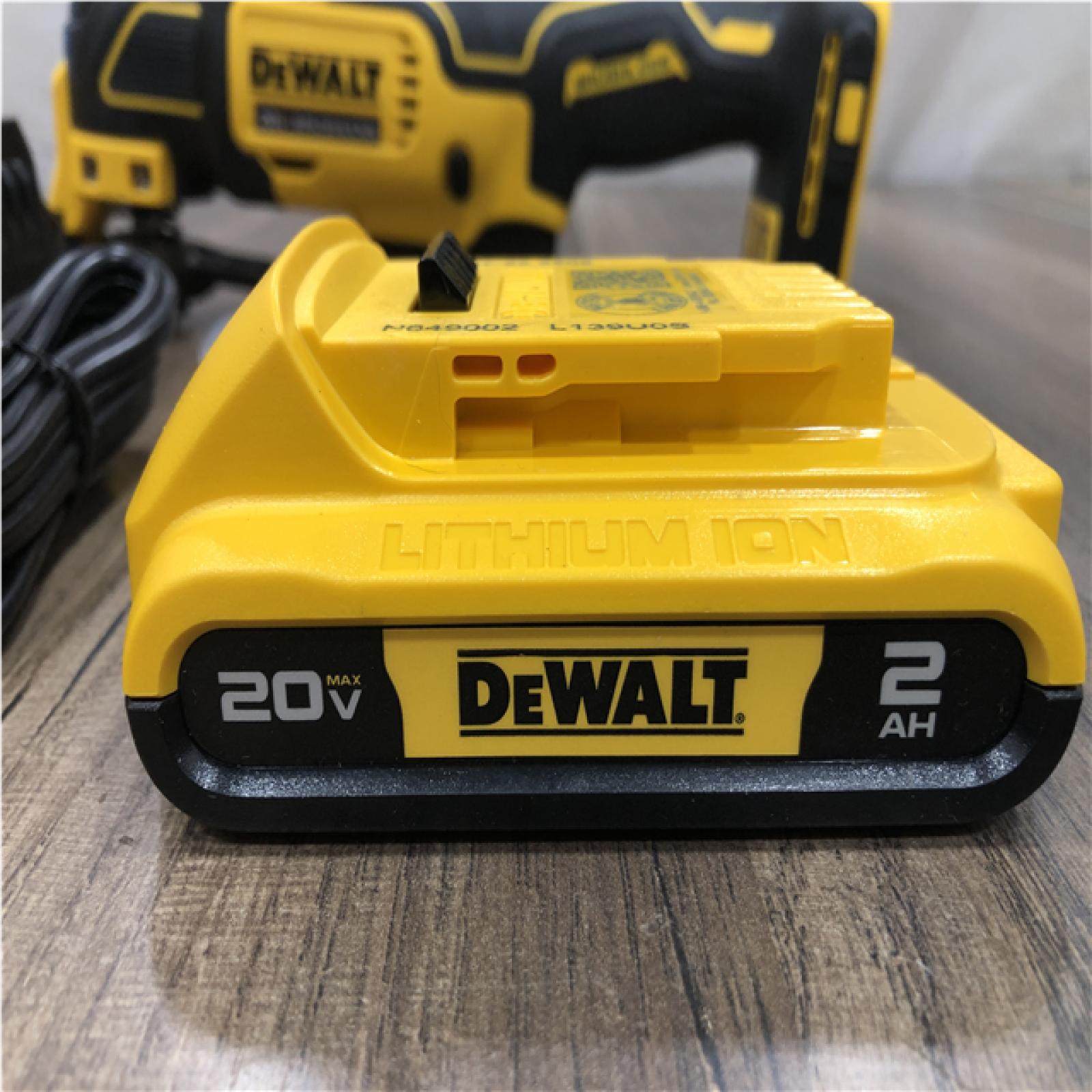 AS-IS DEWALT ATOMIC 20V MAX Cordless Brushless Oscillating Multi Tool Kit