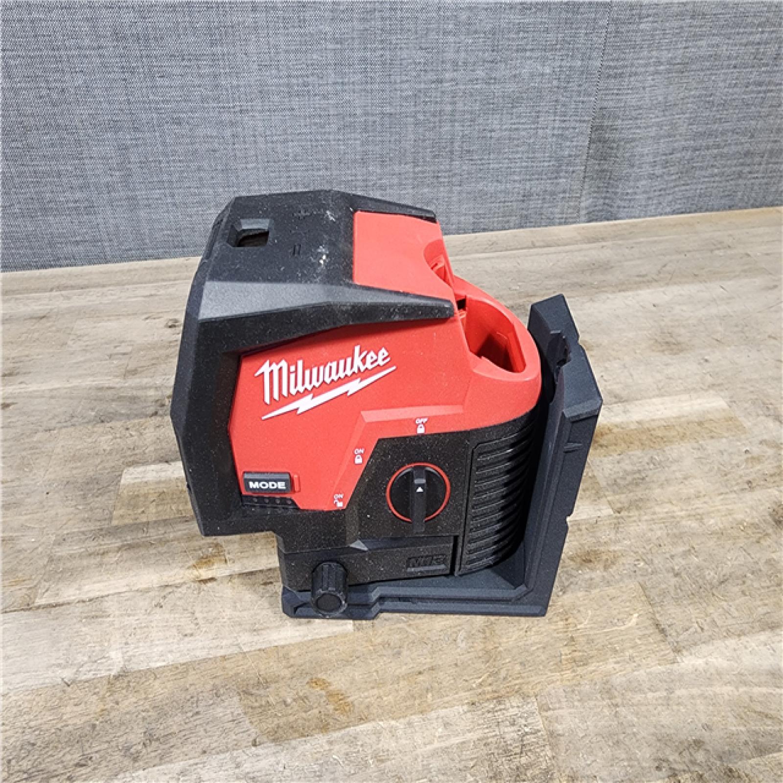 HOUSTON LOCATION - AS-IS M12 12-Volt Lithium-Ion Cordless Green 125 Ft. Cross Line and Plumb Points Laser Level (Tool-Only)