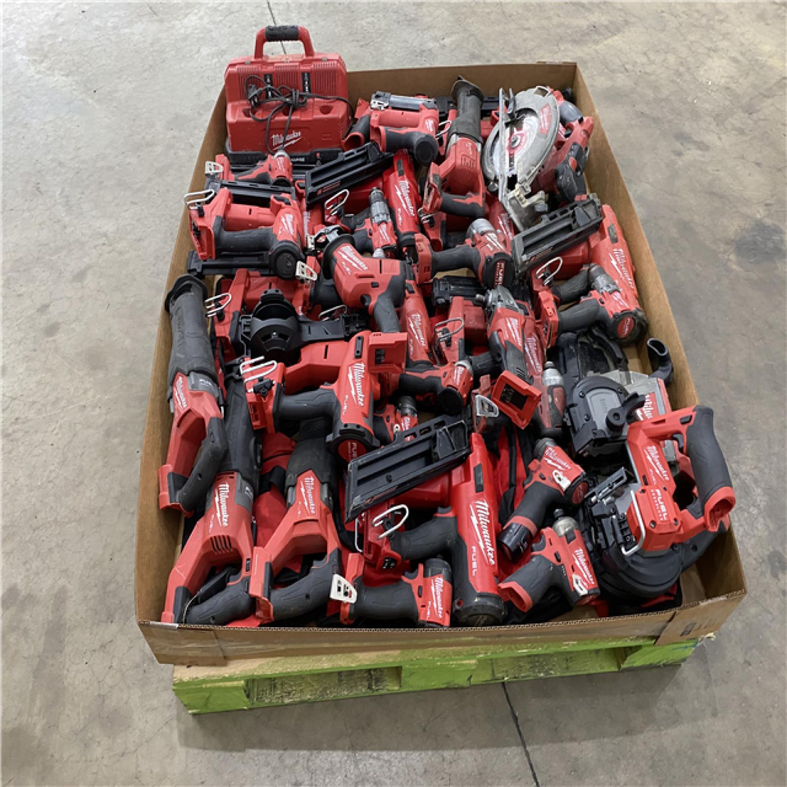 Houston Location AS IS - Tool Pallet