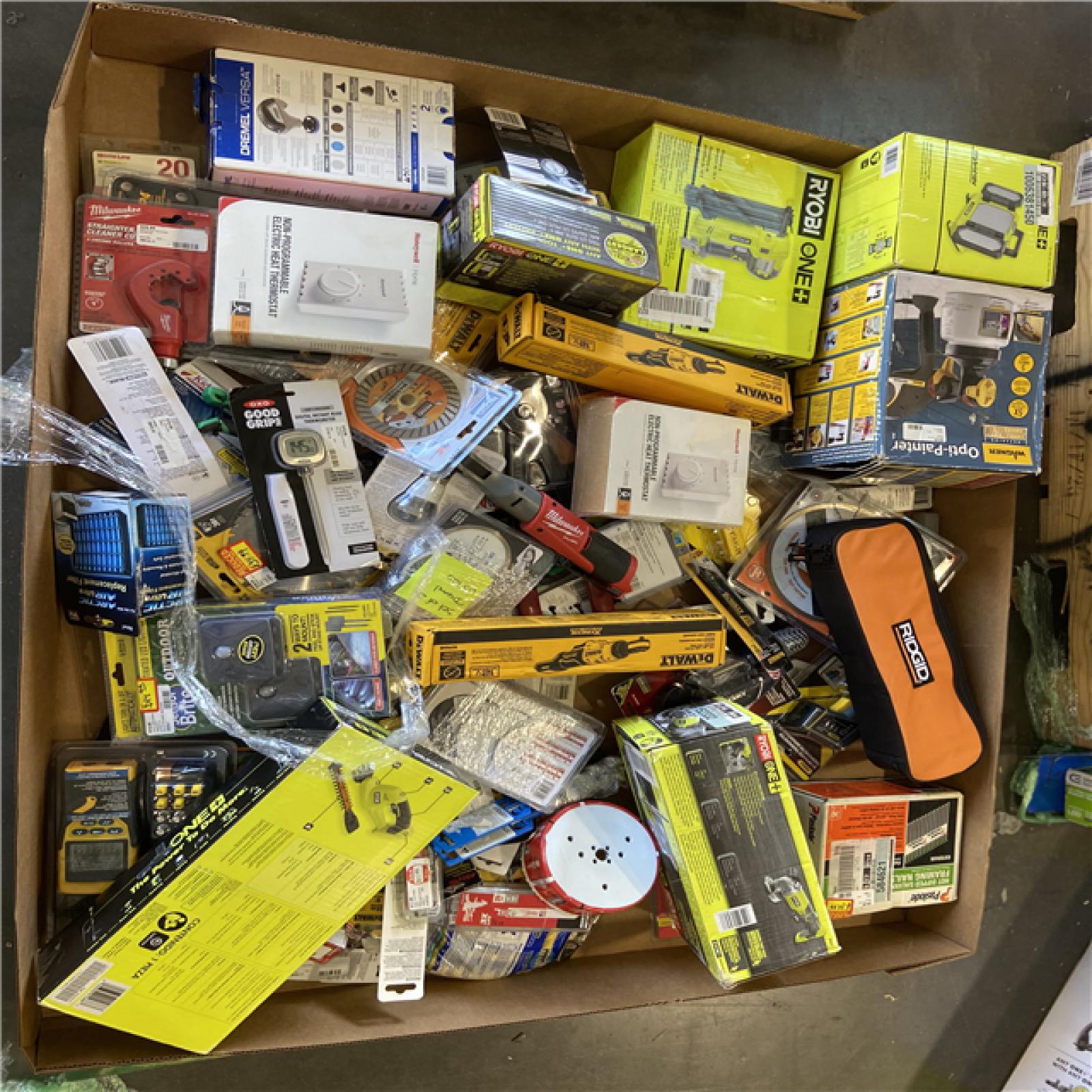 DALLAS LOCATION - AS-IS MISCELLANEOUS TOOL PALLET
