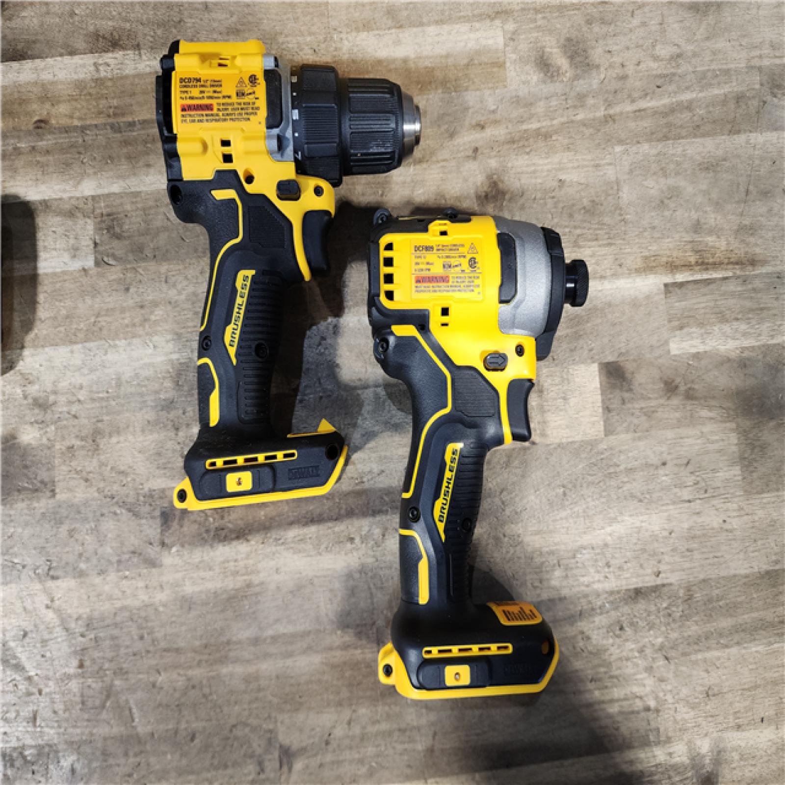 HOUSTON LOCATION - AS-IS Dewalt DCK225D2 20V MAX ATOMIC Compact Cordless Drill Driver and Impact Driver Combo Kit