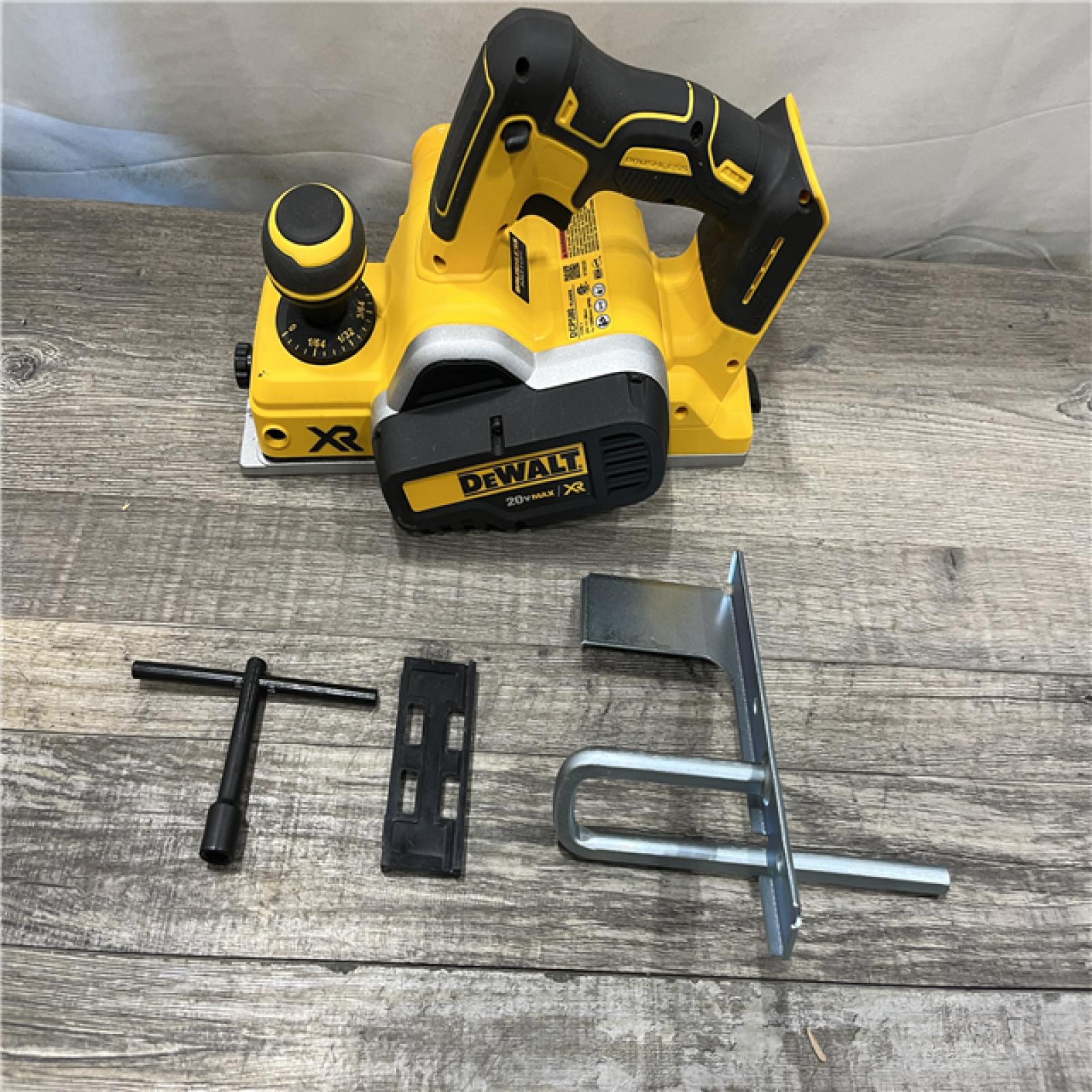 AS-IS DEWALT 20V MAX XR Cordless Brushless 3-1/4 in. Planer (Tool Only)