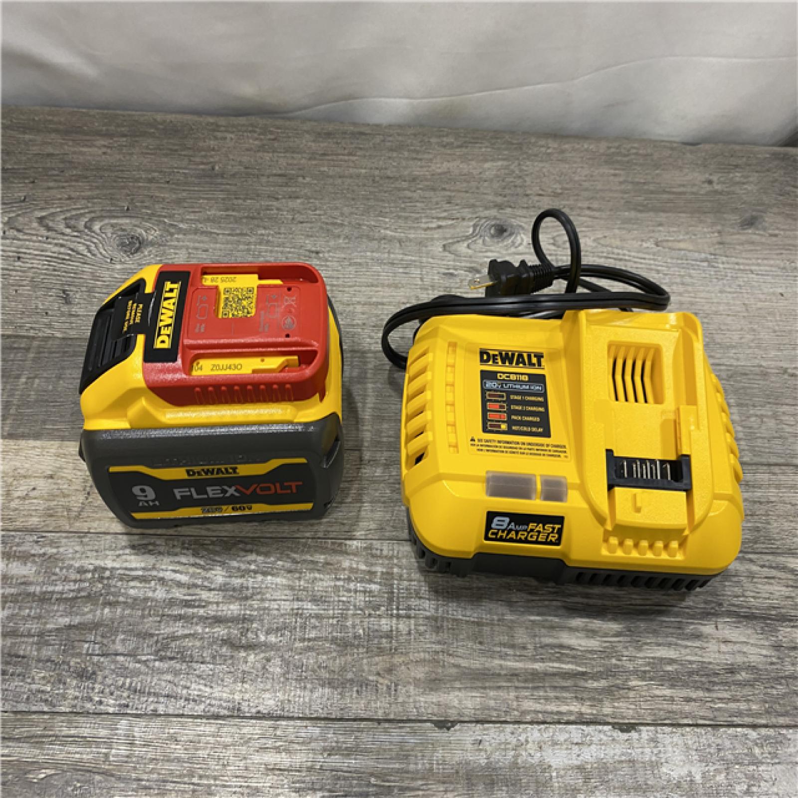 AS-IS DEWALT 20V/60V MAX FLEXVOLT Lithium-Ion 9.0Ah Battery and Charger Starter Kit