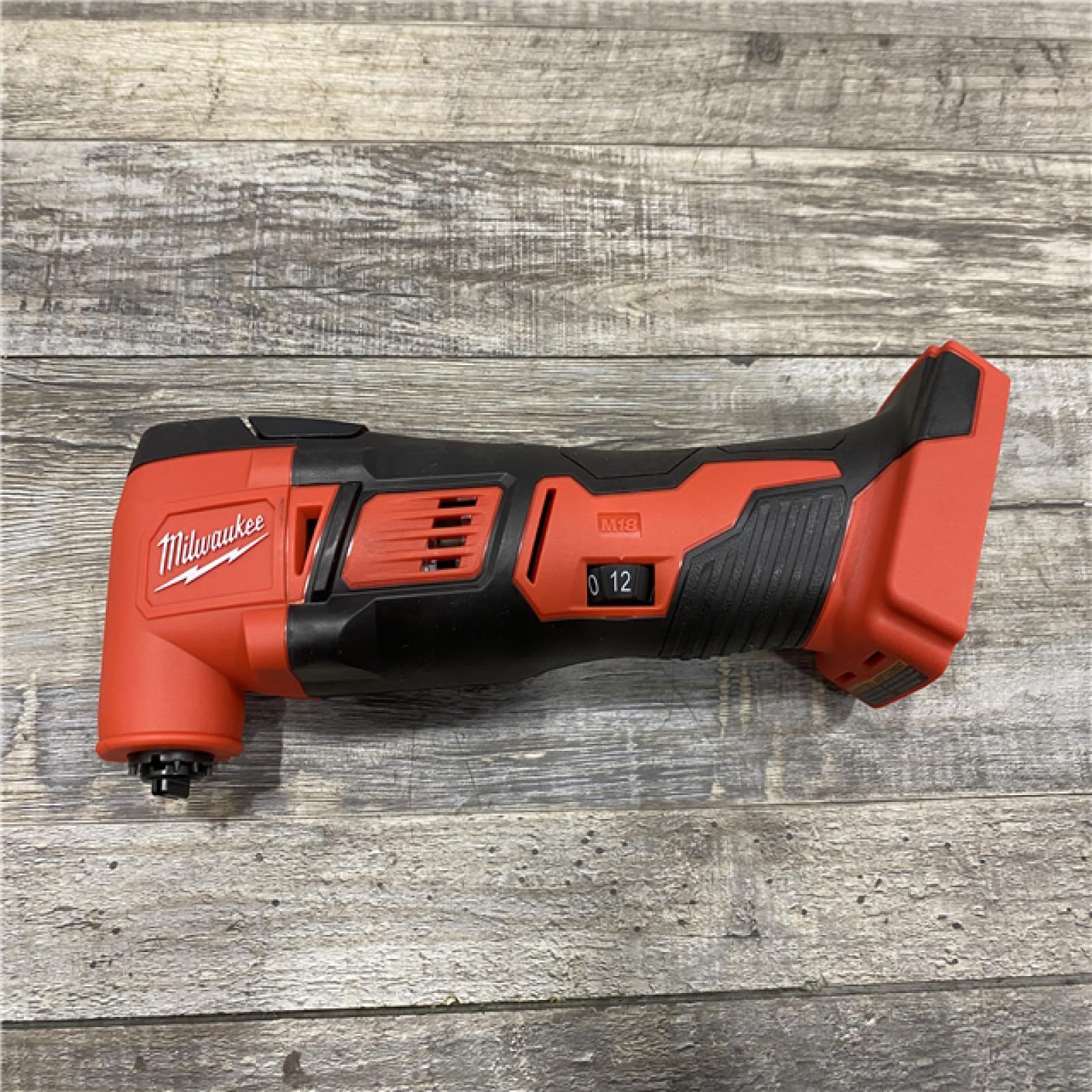 AS-IS Milwaukee 18V Lithium-Ion Cordless Oscillating Multi-Tool Kit