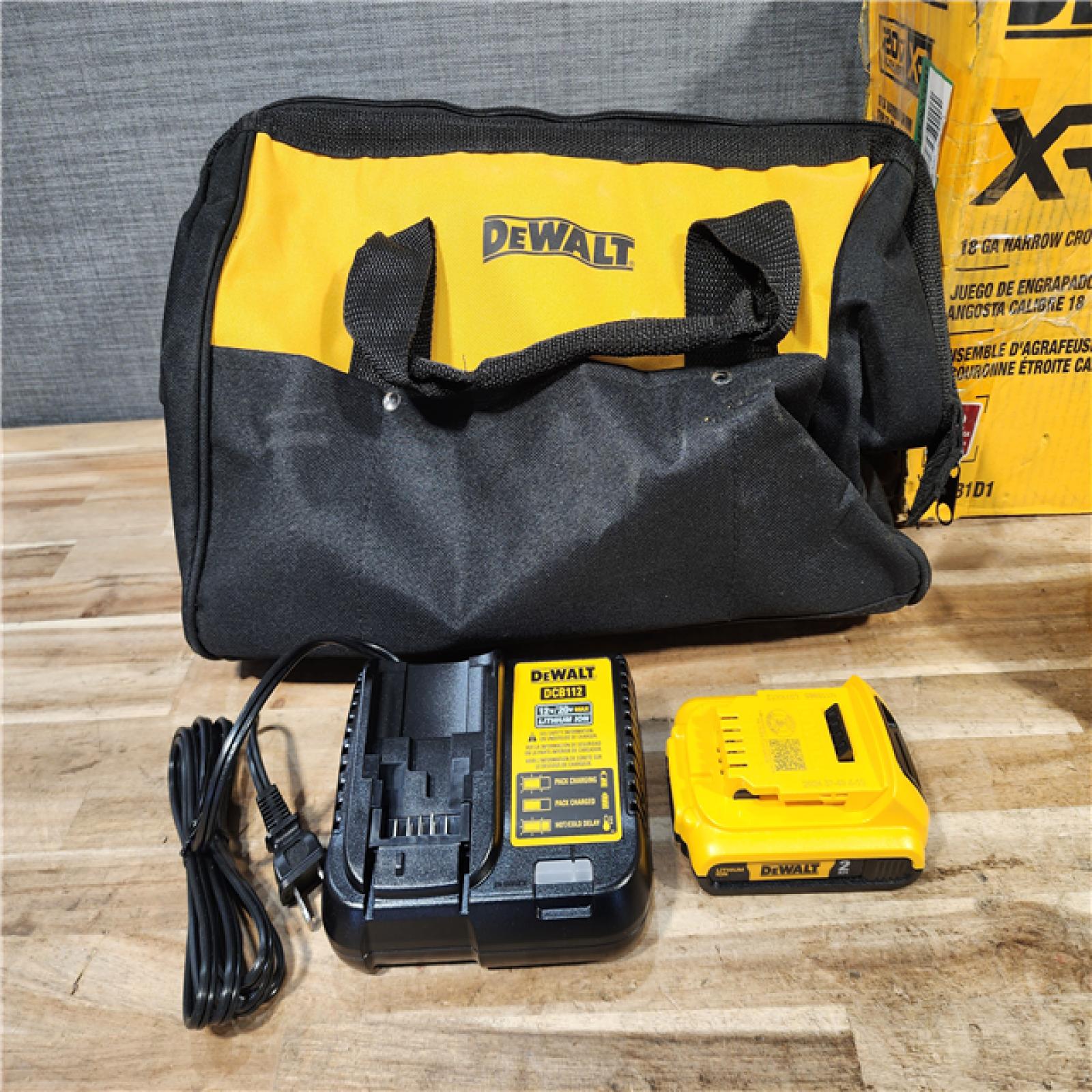 HOUSTON LOCATION - AS-IS DEWALT 20V MAX XR Lithium-Ion Cordless 18-Gauge Narrow Crown Stapler Kit